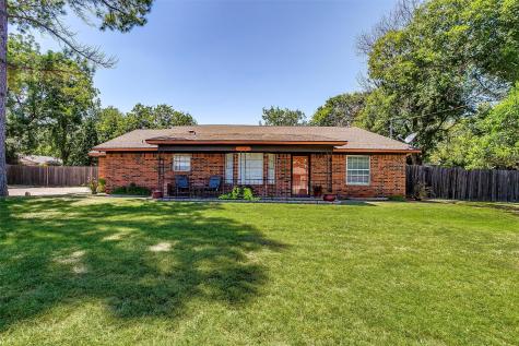 104 S Oak Street Crowley TX 76036