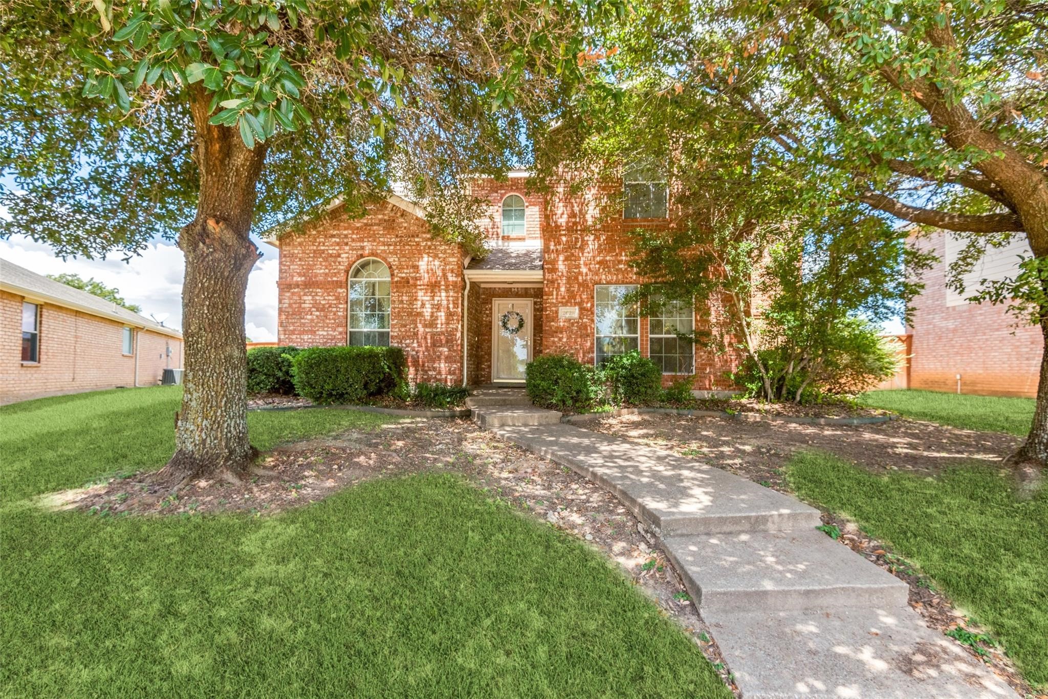 2628 Loch Wood Drive Lancaster TX 75146