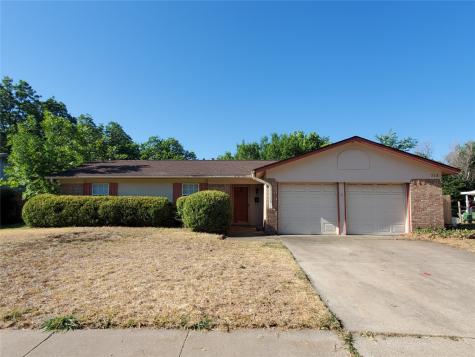 713 Meadowview Drive Crowley TX 76036