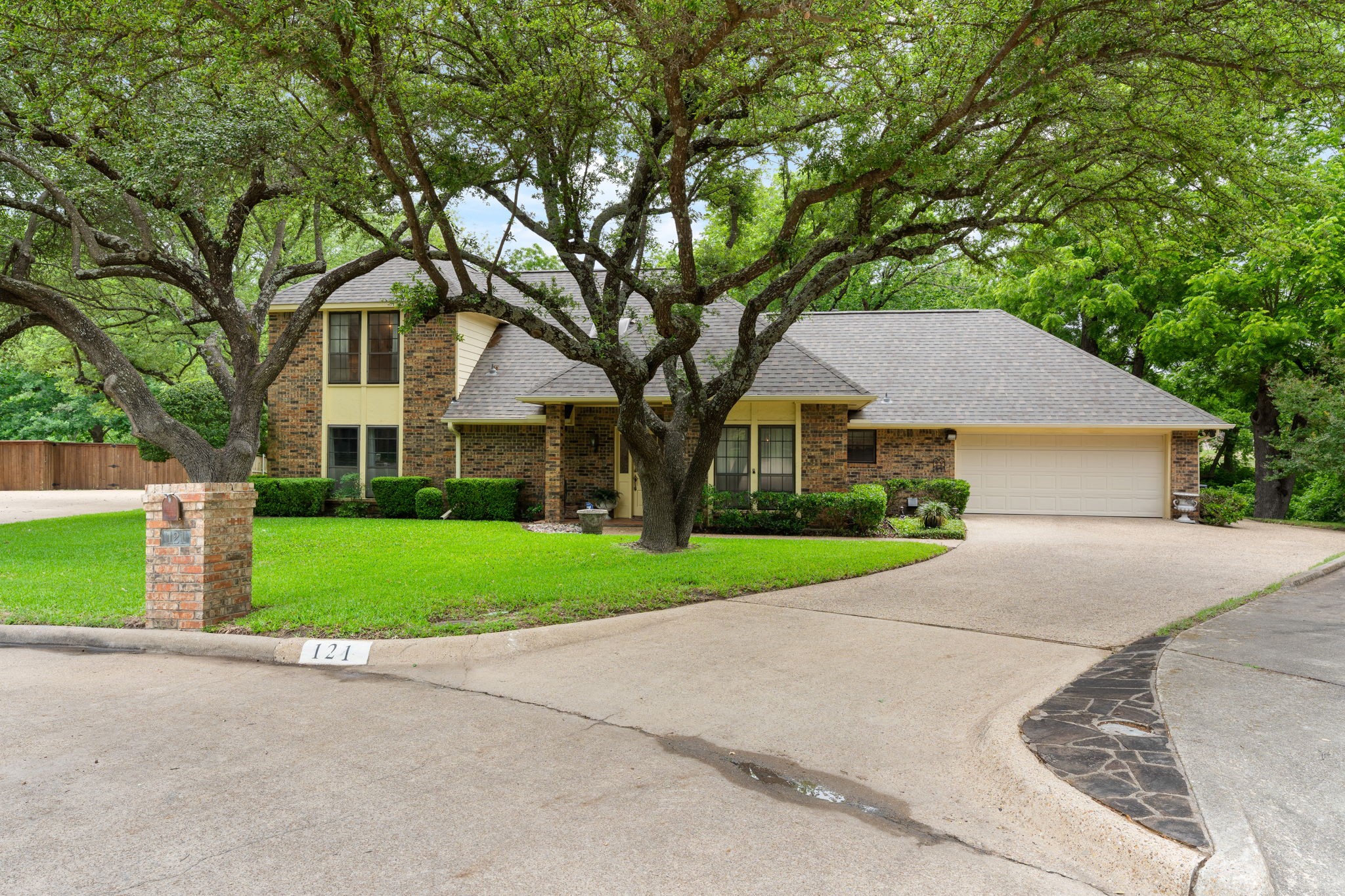 121 Nicklaus Nook Lancaster TX 75146