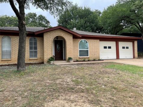 7025 Crabtree Lane North Richland Hills TX 76182