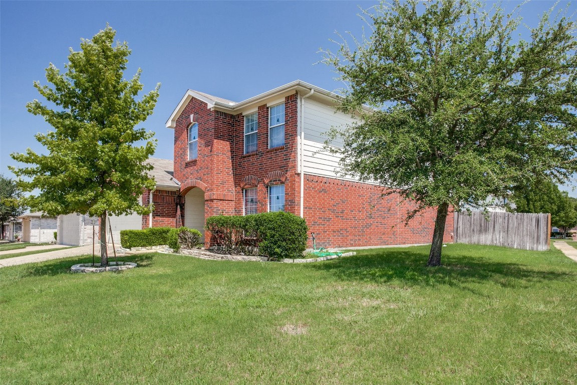 5748 Hunters Bend Lane Dallas TX 75249