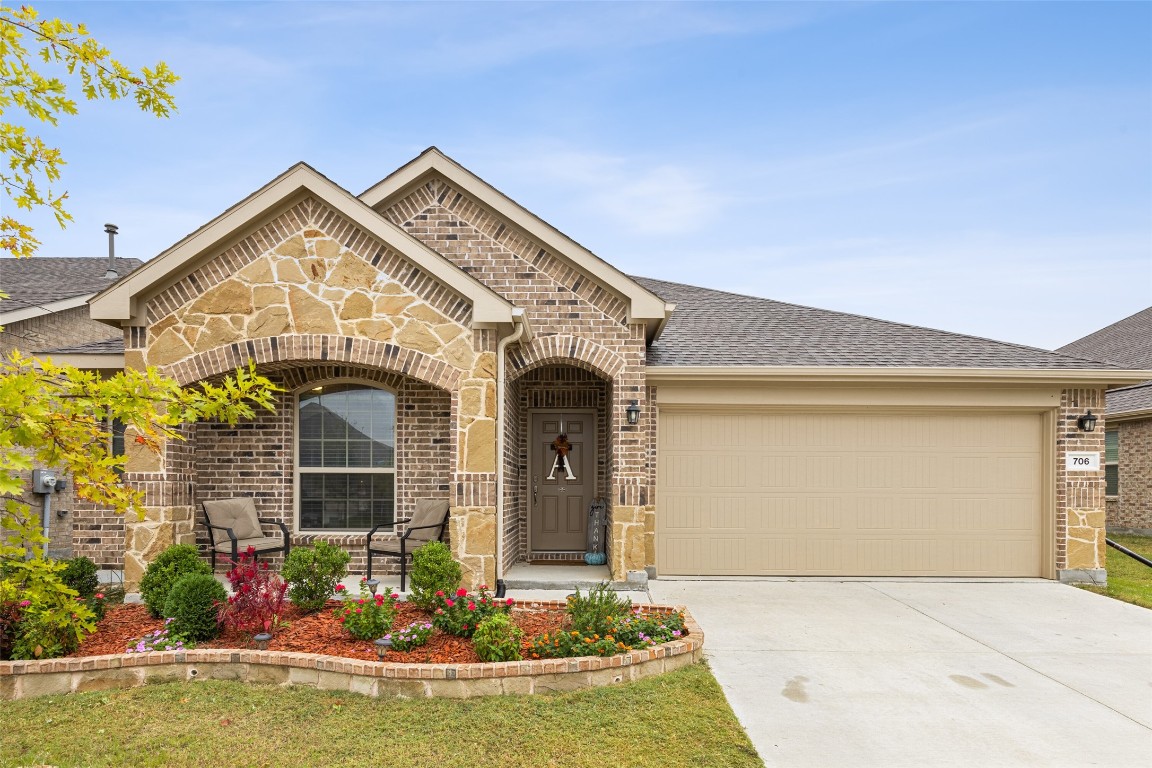 706 Overleaf Way Arlington TX 76002