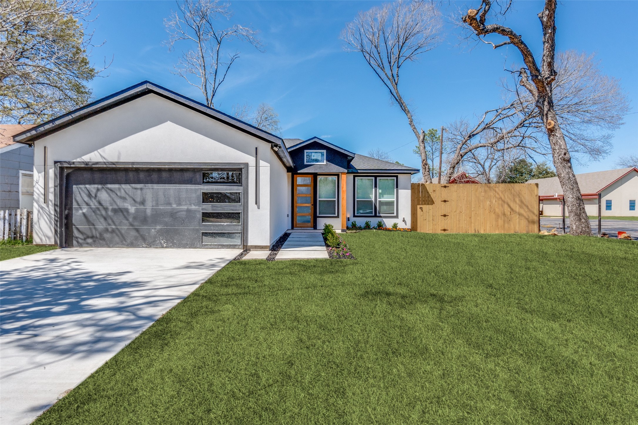 2419 Lawrence Street Dallas TX 75215
