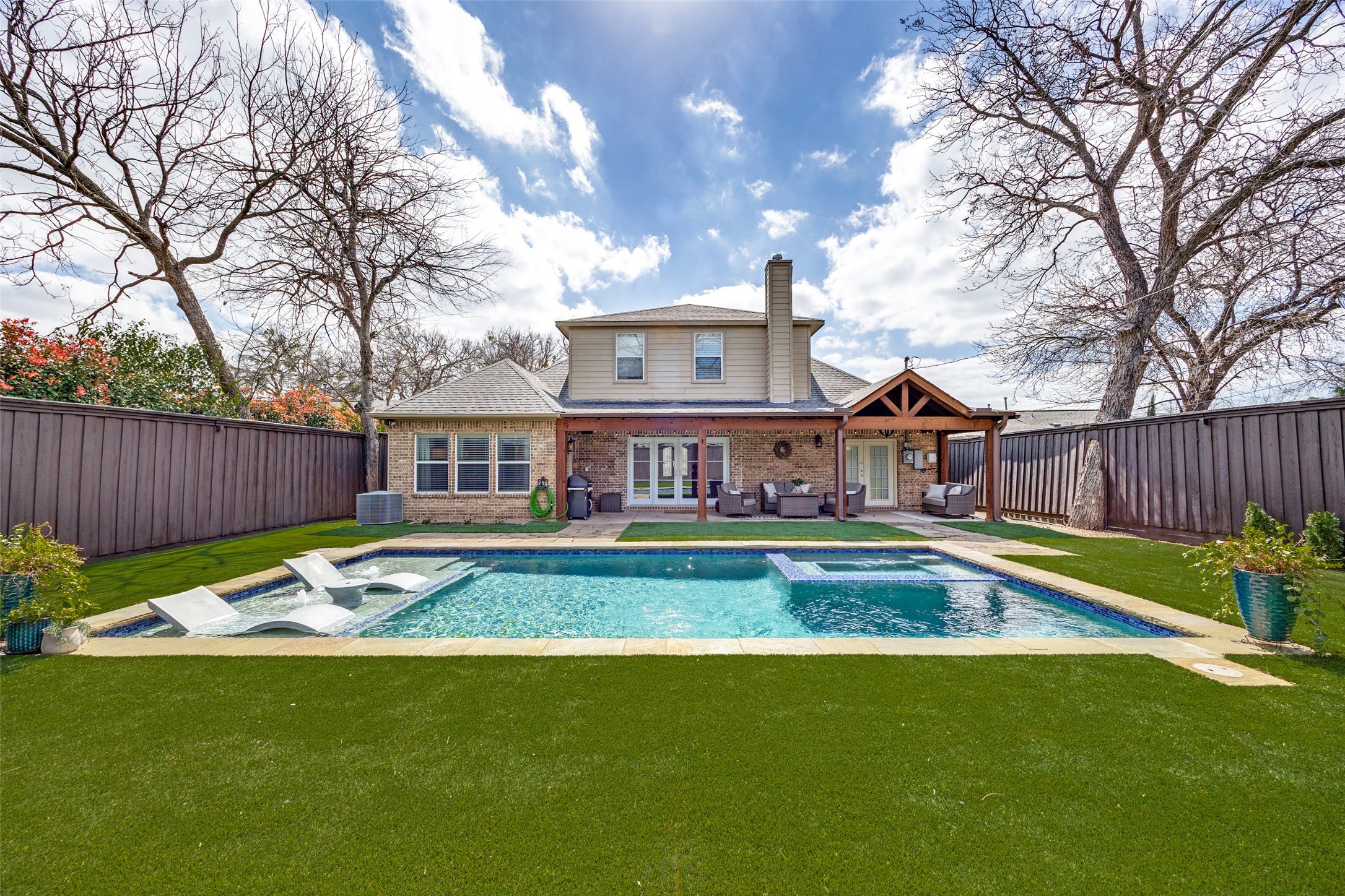 3763 Manana Drive Dallas TX 75220
