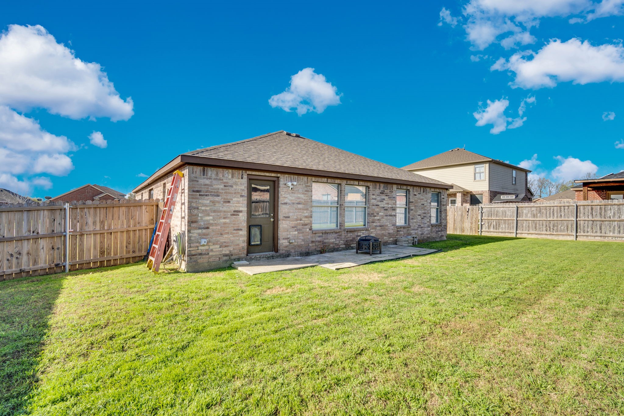 141 Ringneck Drive Sanger TX 76266