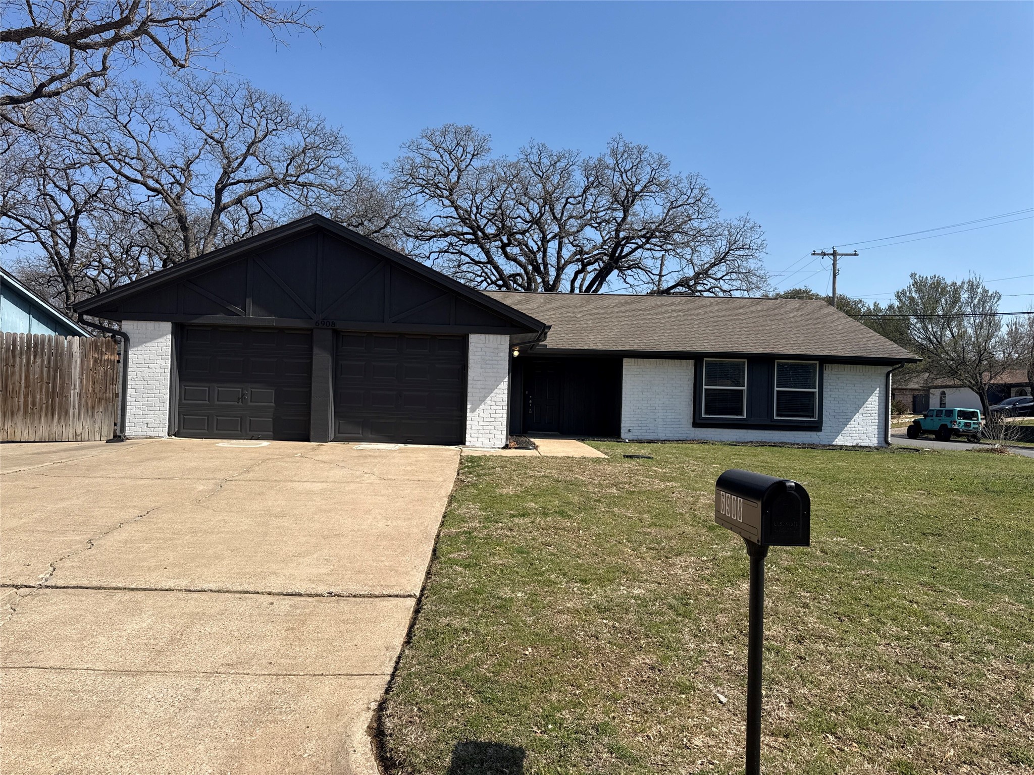 6908 Briardale Drive North Richland Hills TX 76182