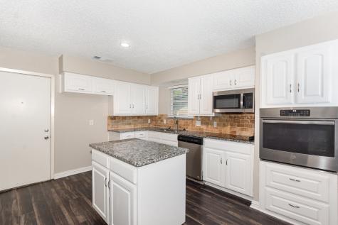 6908 Briardale Drive North Richland Hills TX 76182