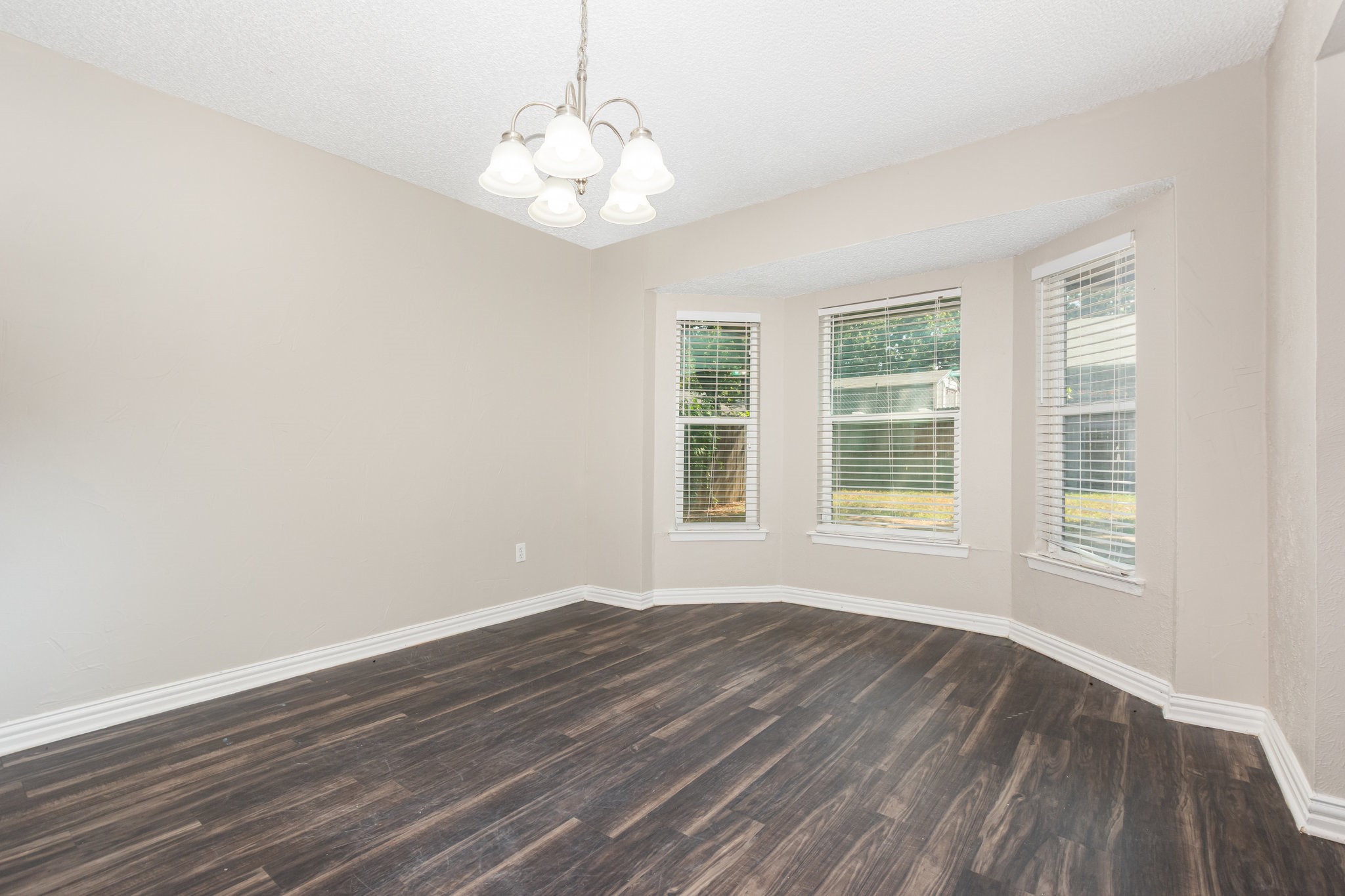 6908 Briardale Drive North Richland Hills TX 76182