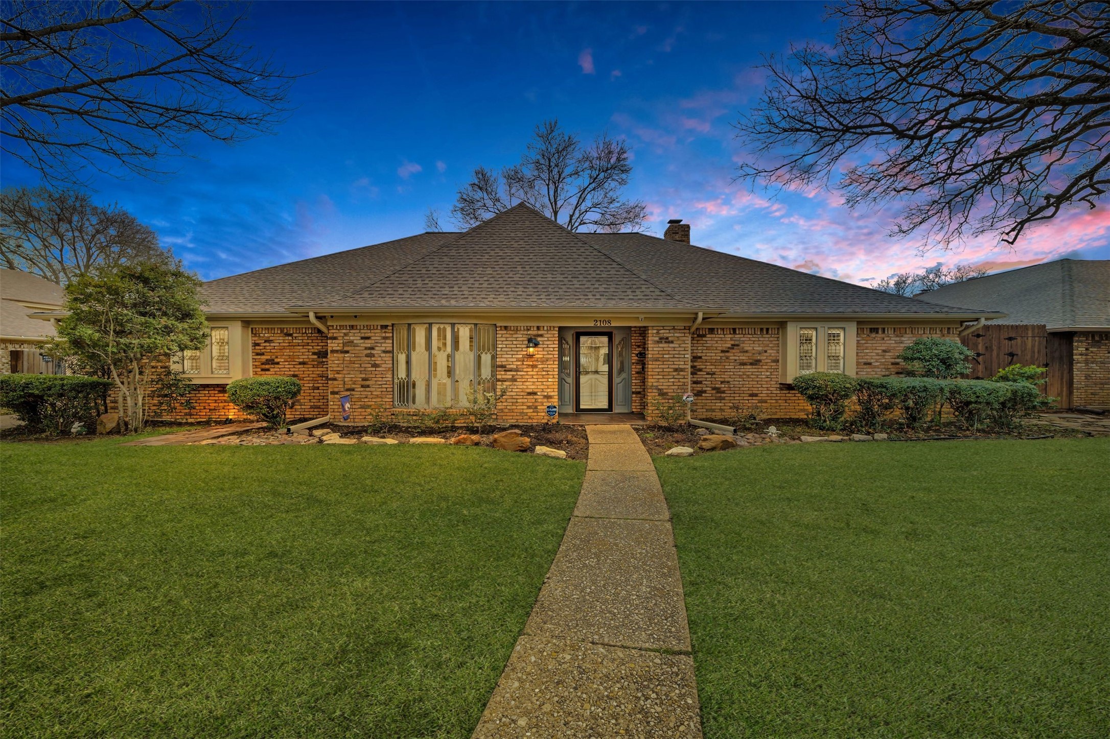 2108 Riverforest Court Arlington TX 76017