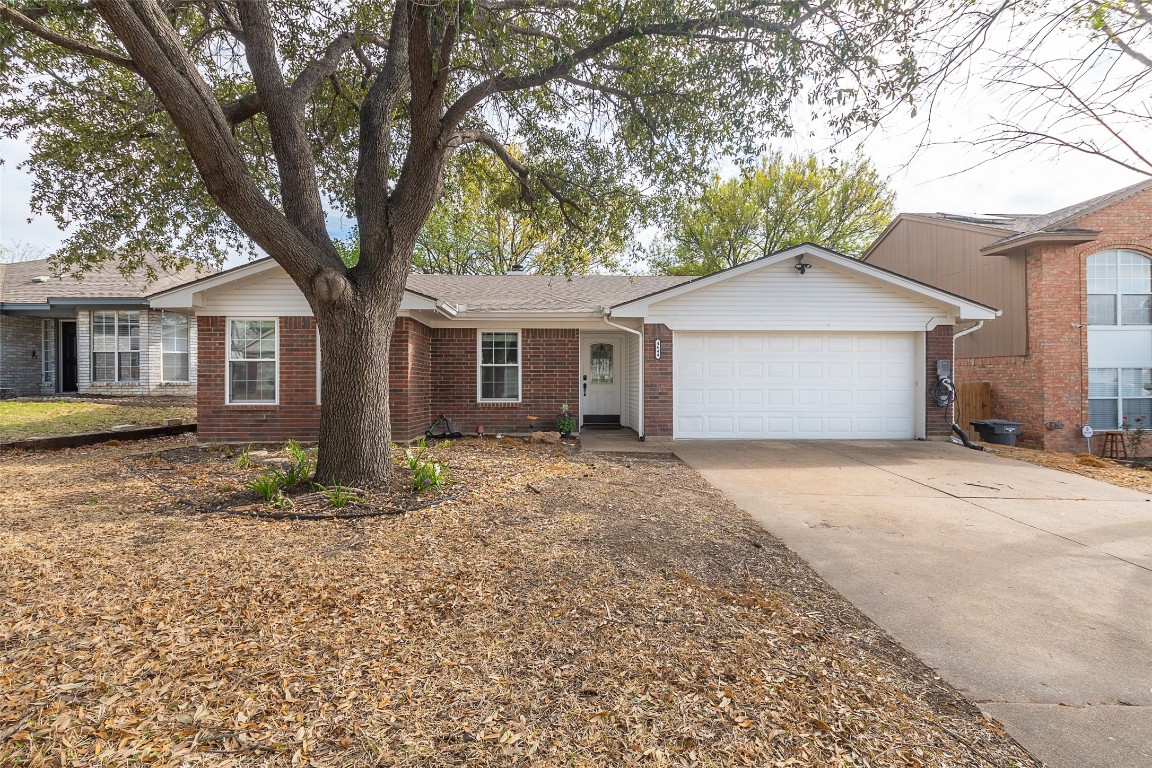 4644 Feathercrest Drive Fort Worth TX 76137