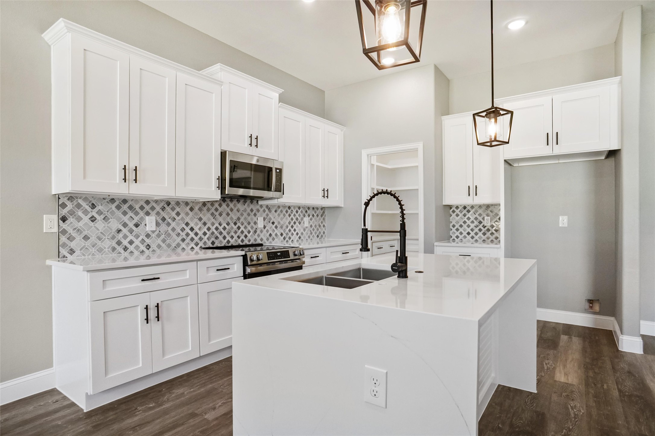 4913 Wichita Street Granbury TX 76048
