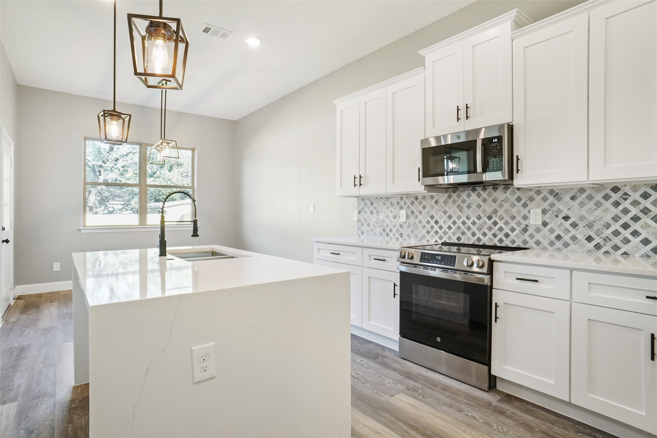 4913 Wichita Street Granbury TX 76048