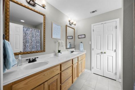 3928 Country Meadows Circle Granbury TX 76049