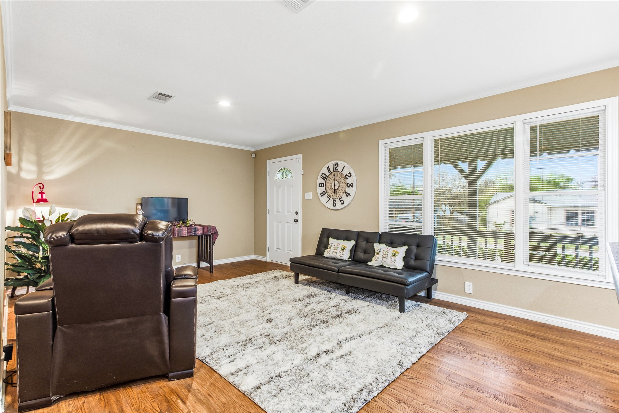 1825 N Highland Avenue Sherman TX 75092
