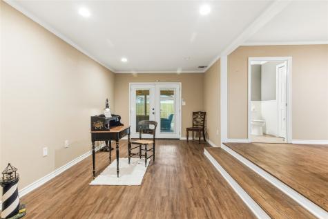 1825 N Highland Avenue Sherman TX 75092