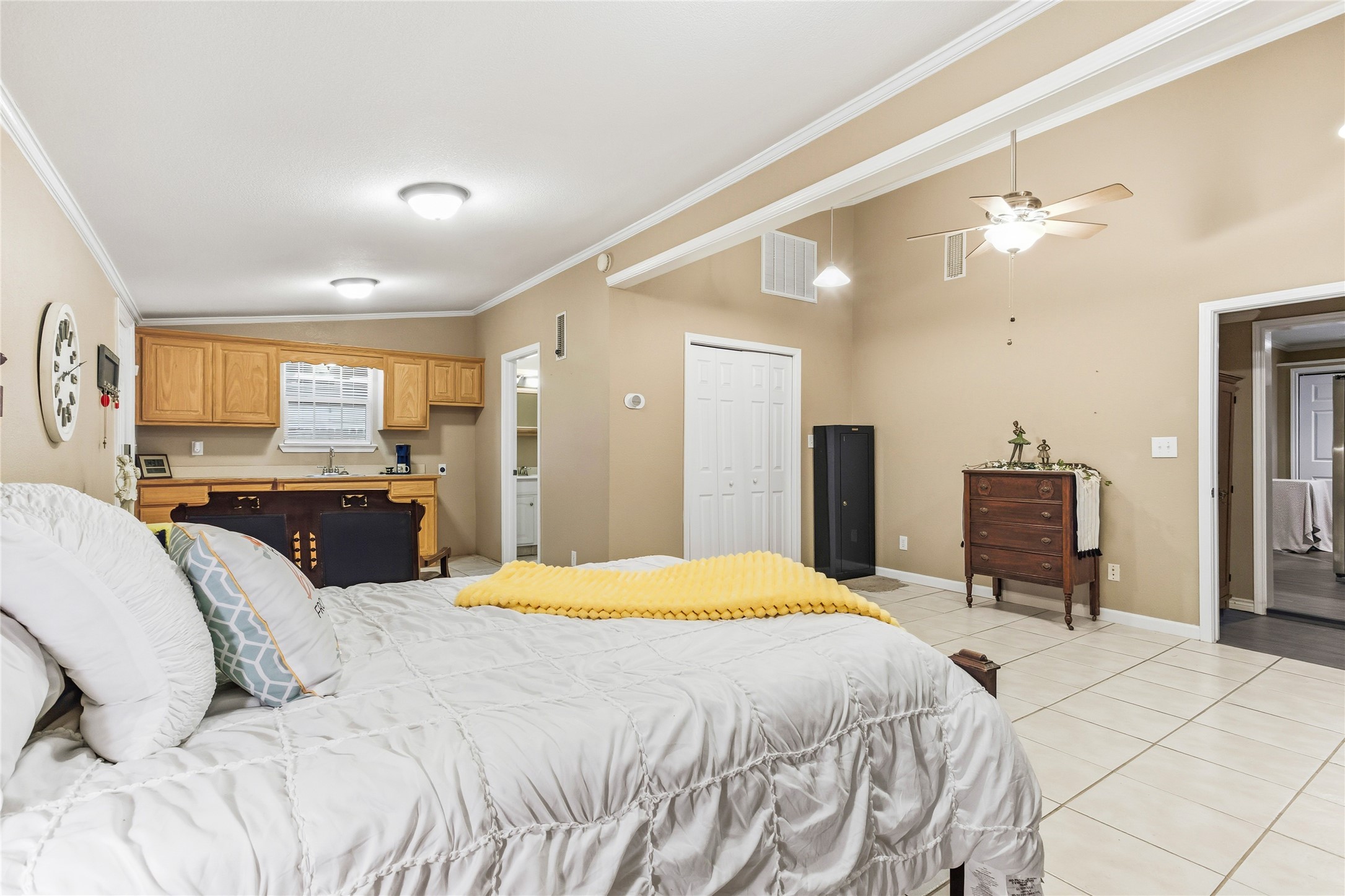 1825 N Highland Avenue Sherman TX 75092
