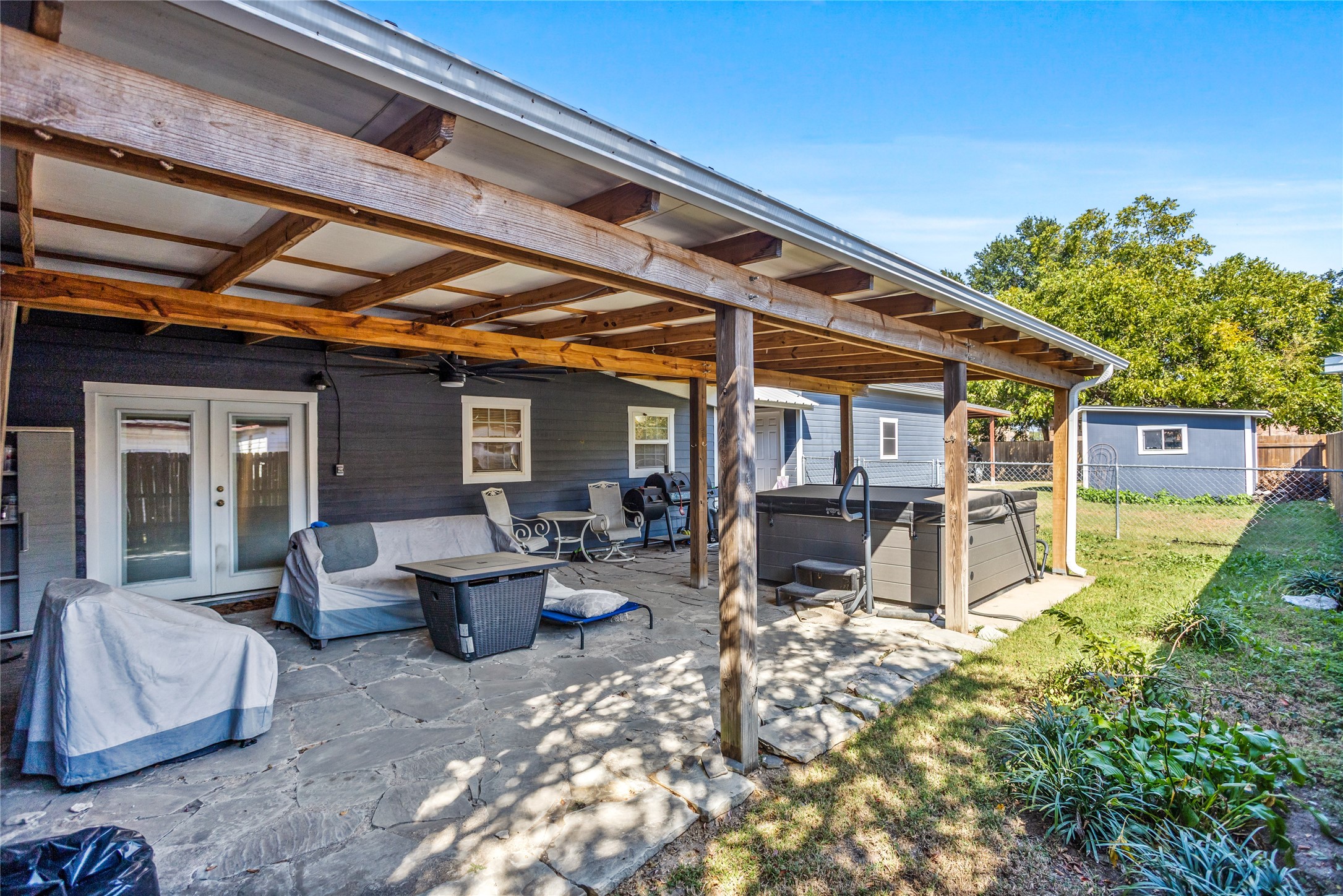 1825 N Highland Avenue Sherman TX 75092