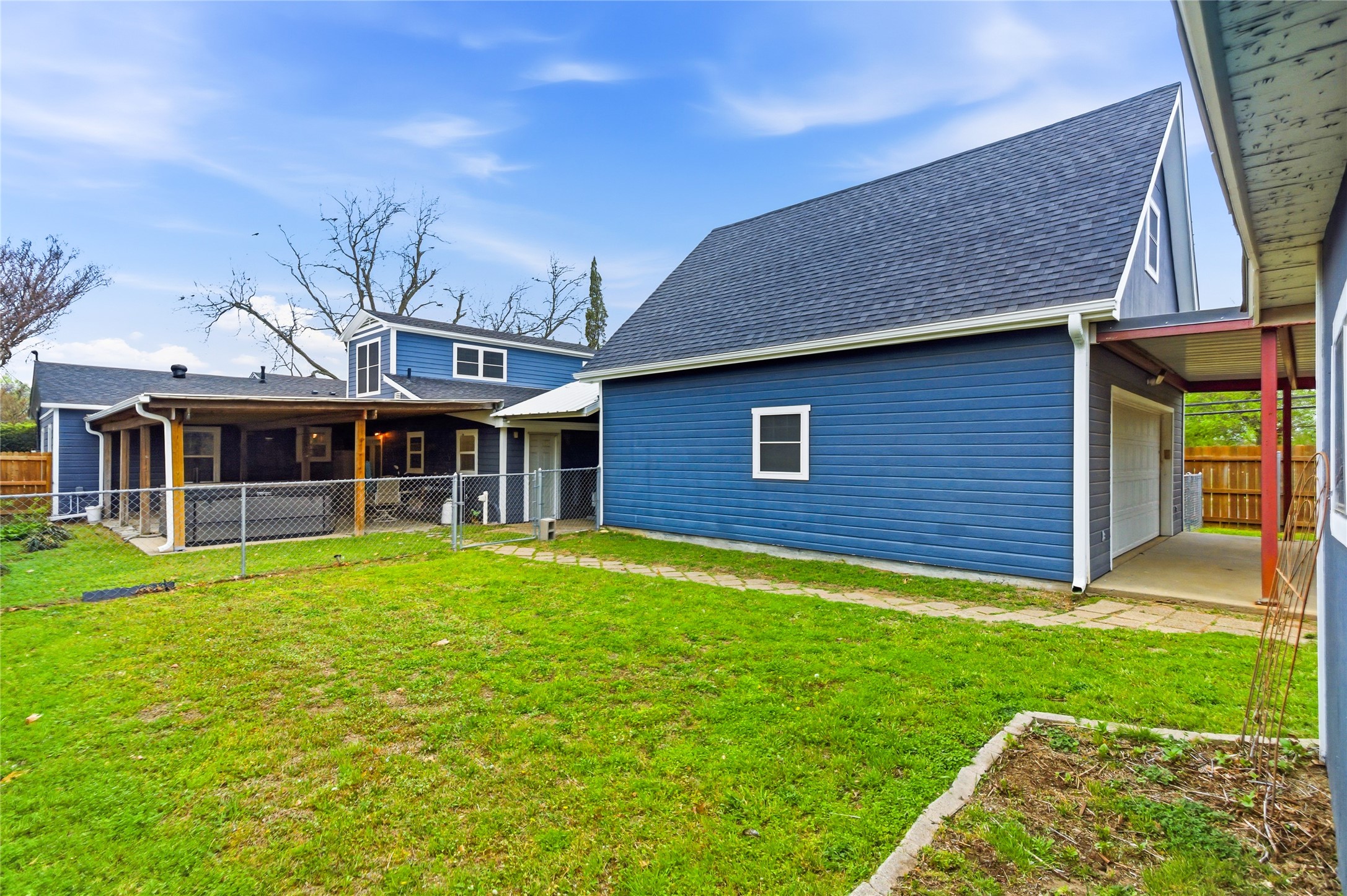 1825 N Highland Avenue Sherman TX 75092