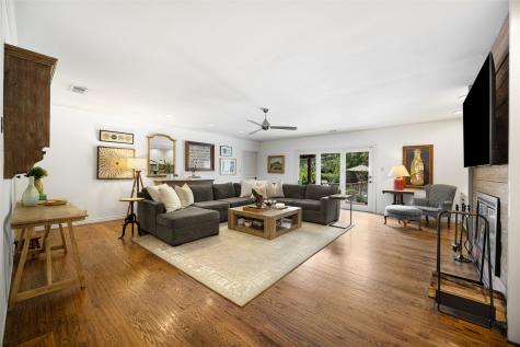 10405 Lake Gardens Drive Dallas TX 75218