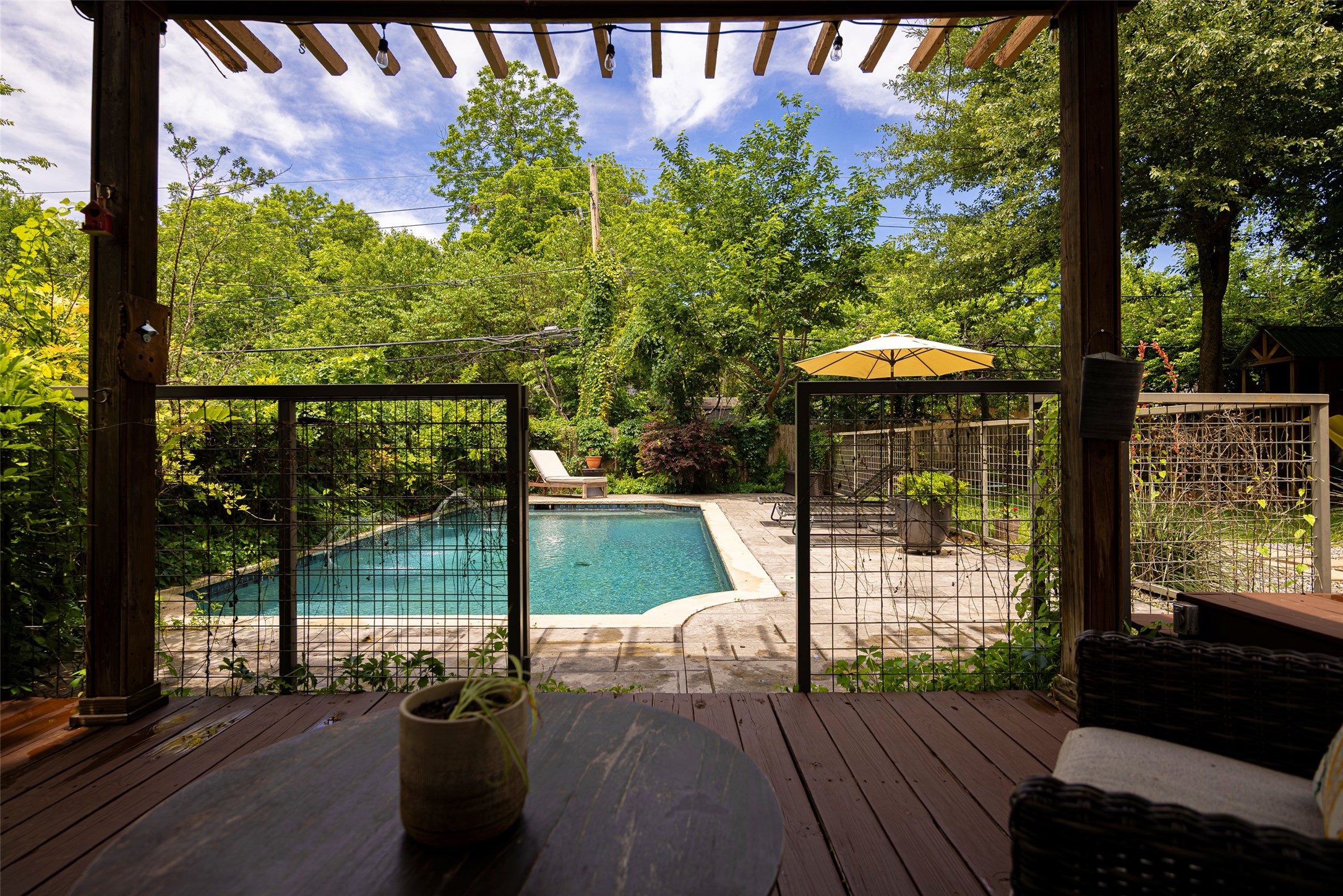 10405 Lake Gardens Drive Dallas TX 75218
