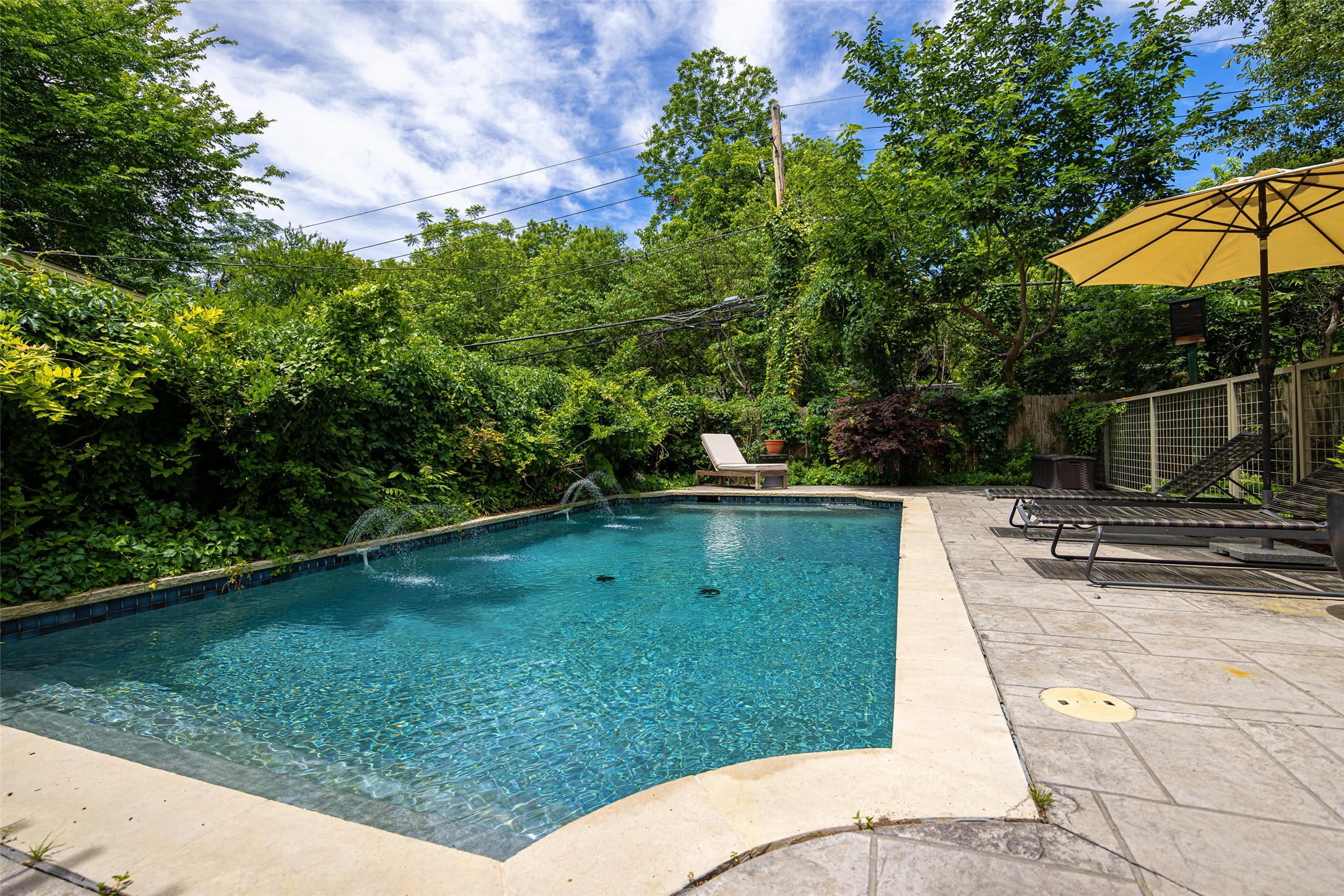 10405 Lake Gardens Drive Dallas TX 75218