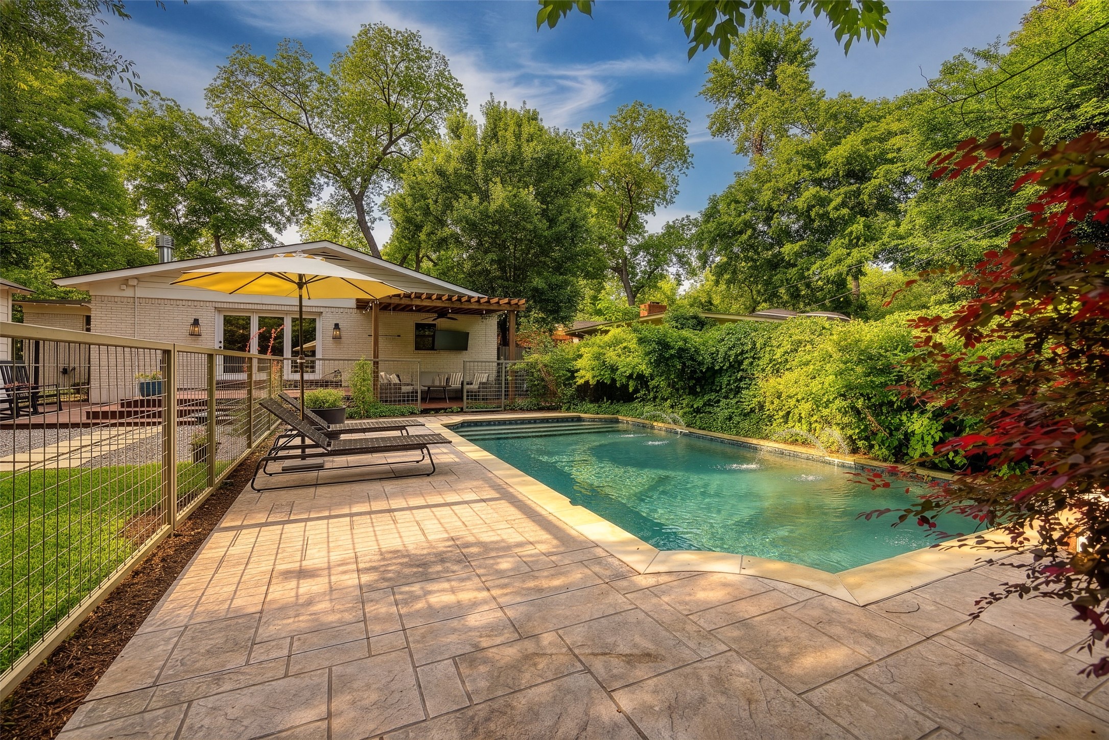 10405 Lake Gardens Drive Dallas TX 75218
