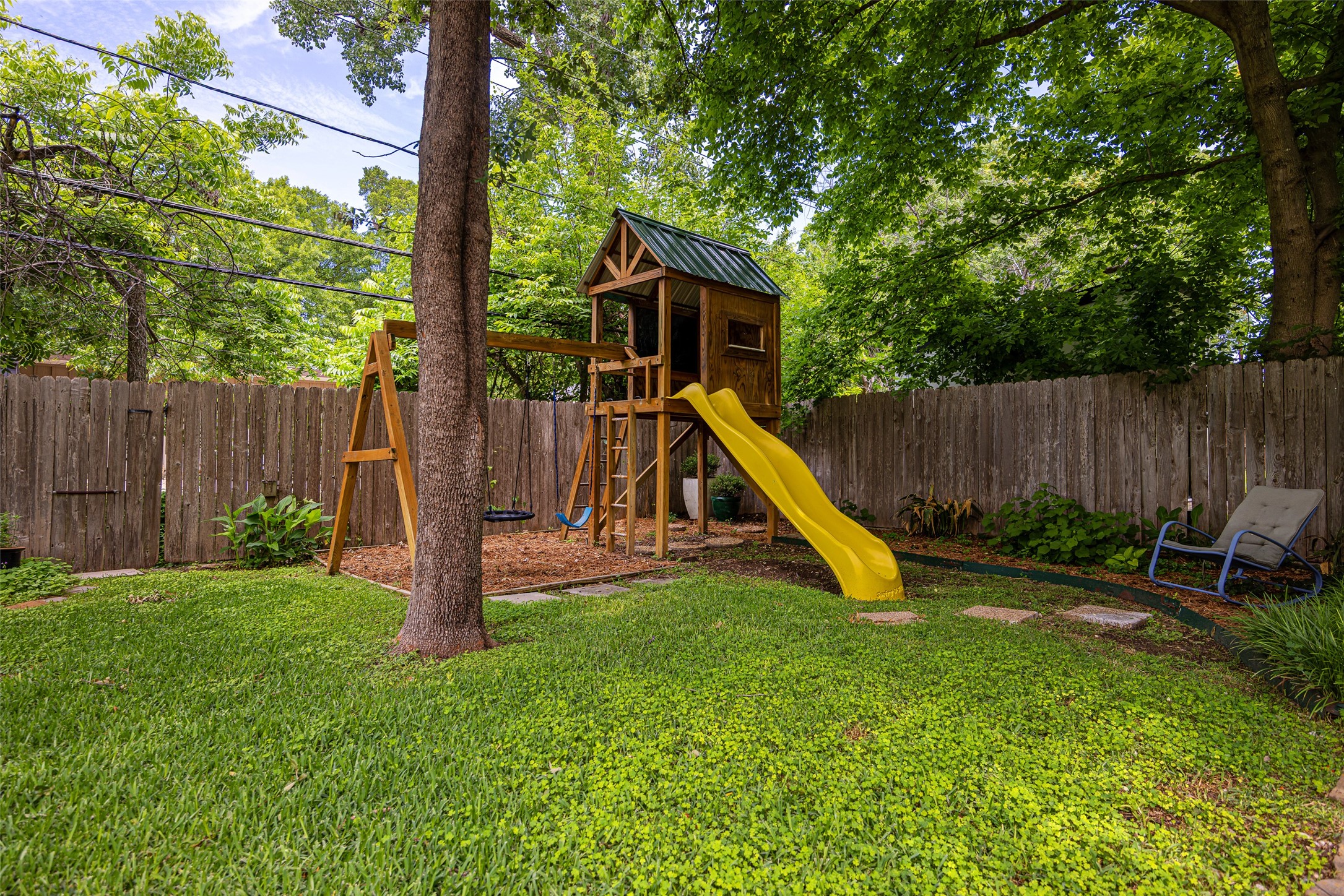 10405 Lake Gardens Drive Dallas TX 75218
