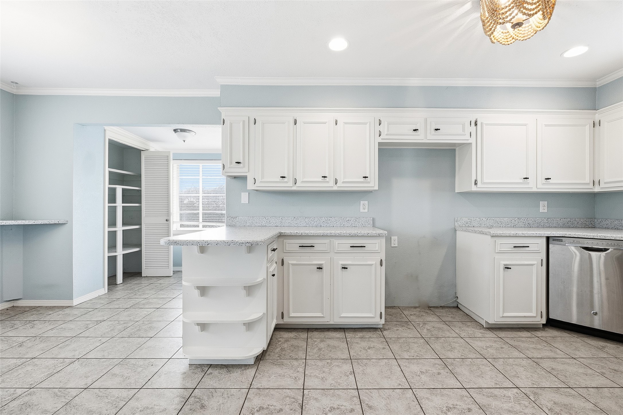 1901 Bluebird Avenue Fort Worth TX 76111