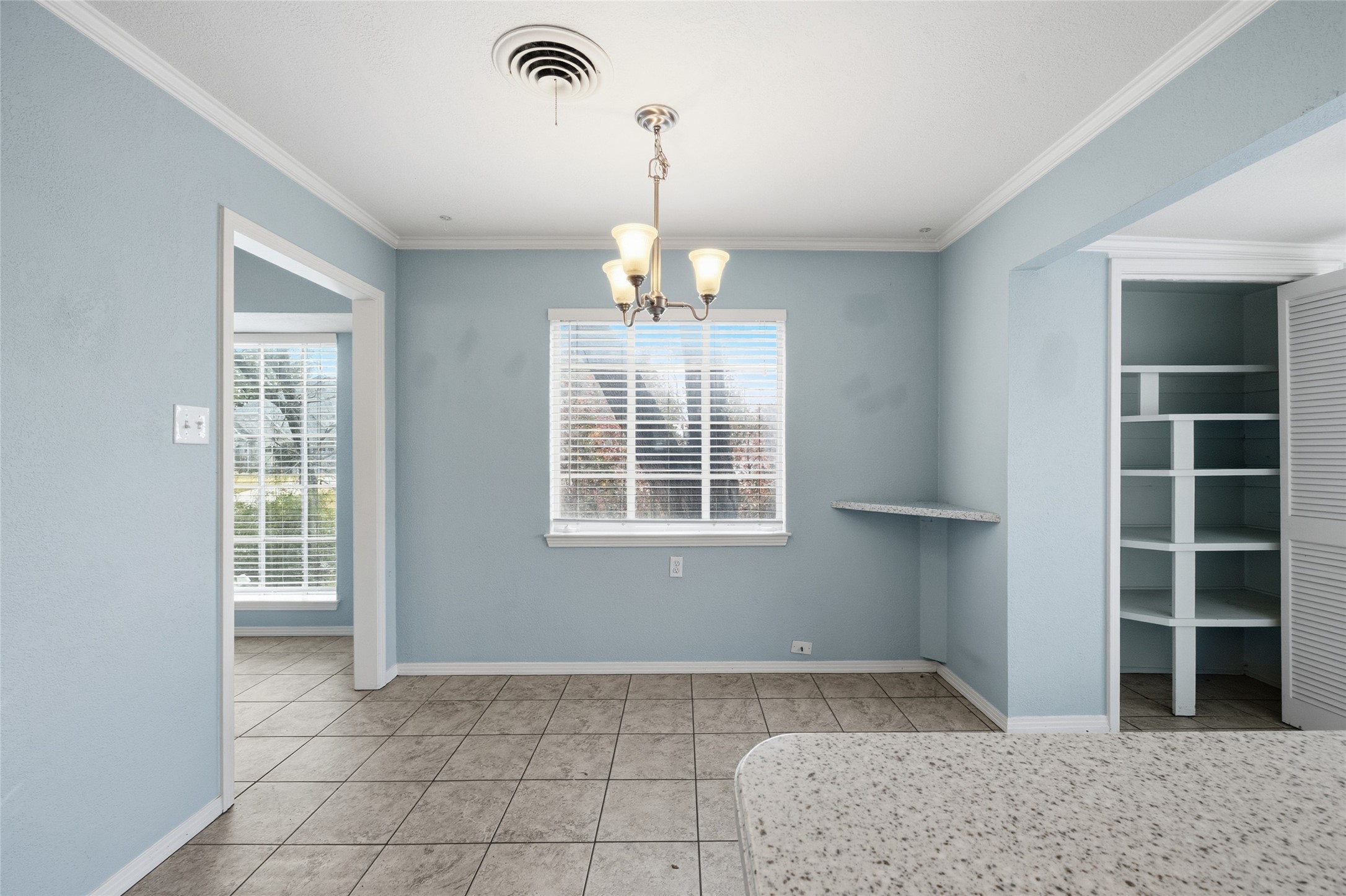 1901 Bluebird Avenue Fort Worth TX 76111