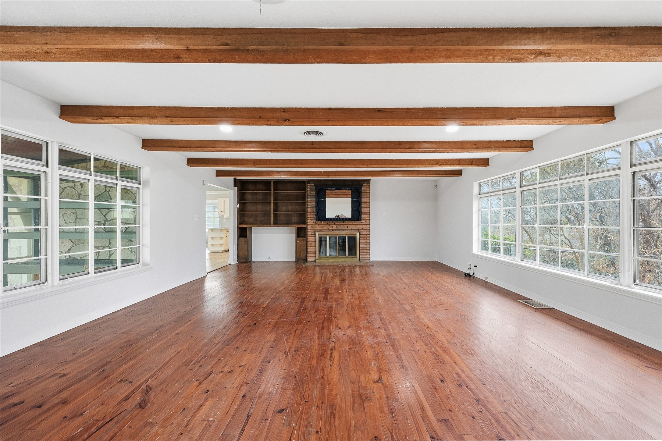1901 Bluebird Avenue Fort Worth TX 76111