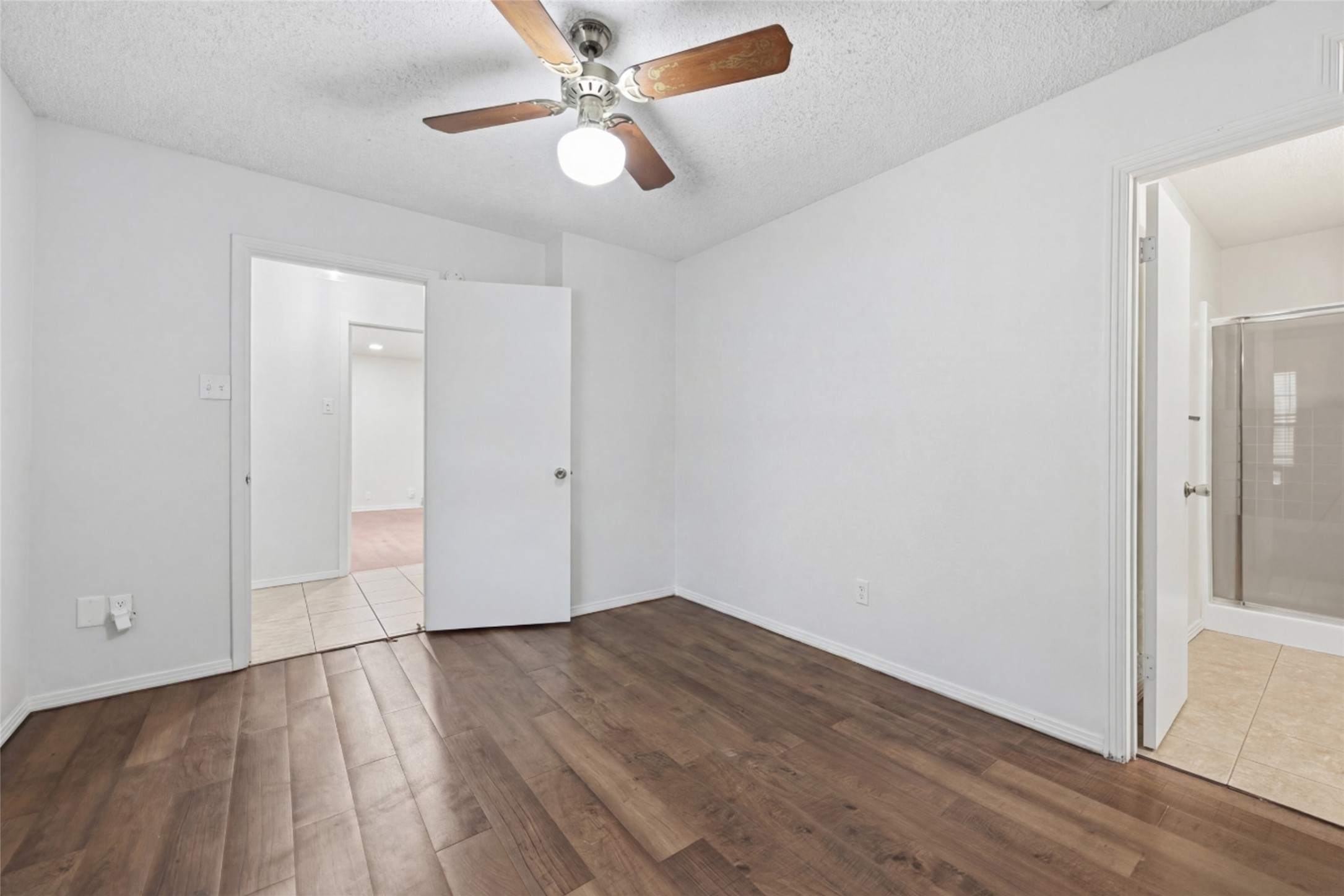 1901 Bluebird Avenue Fort Worth TX 76111