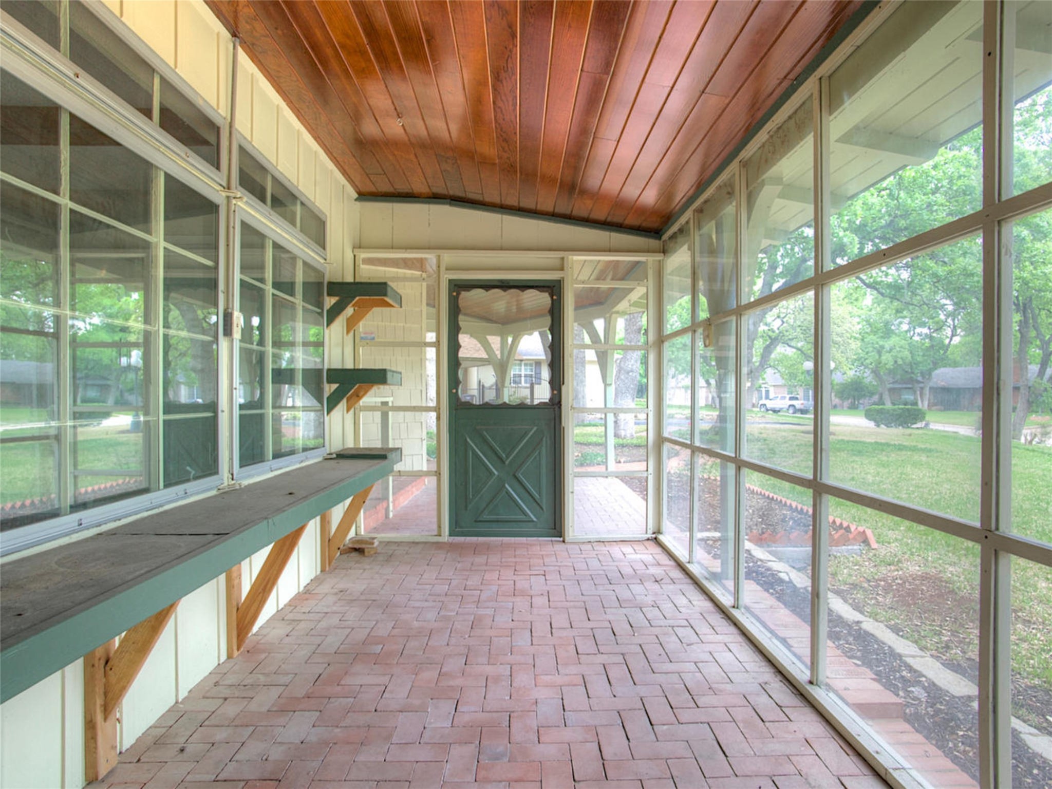 1901 Bluebird Avenue Fort Worth TX 76111