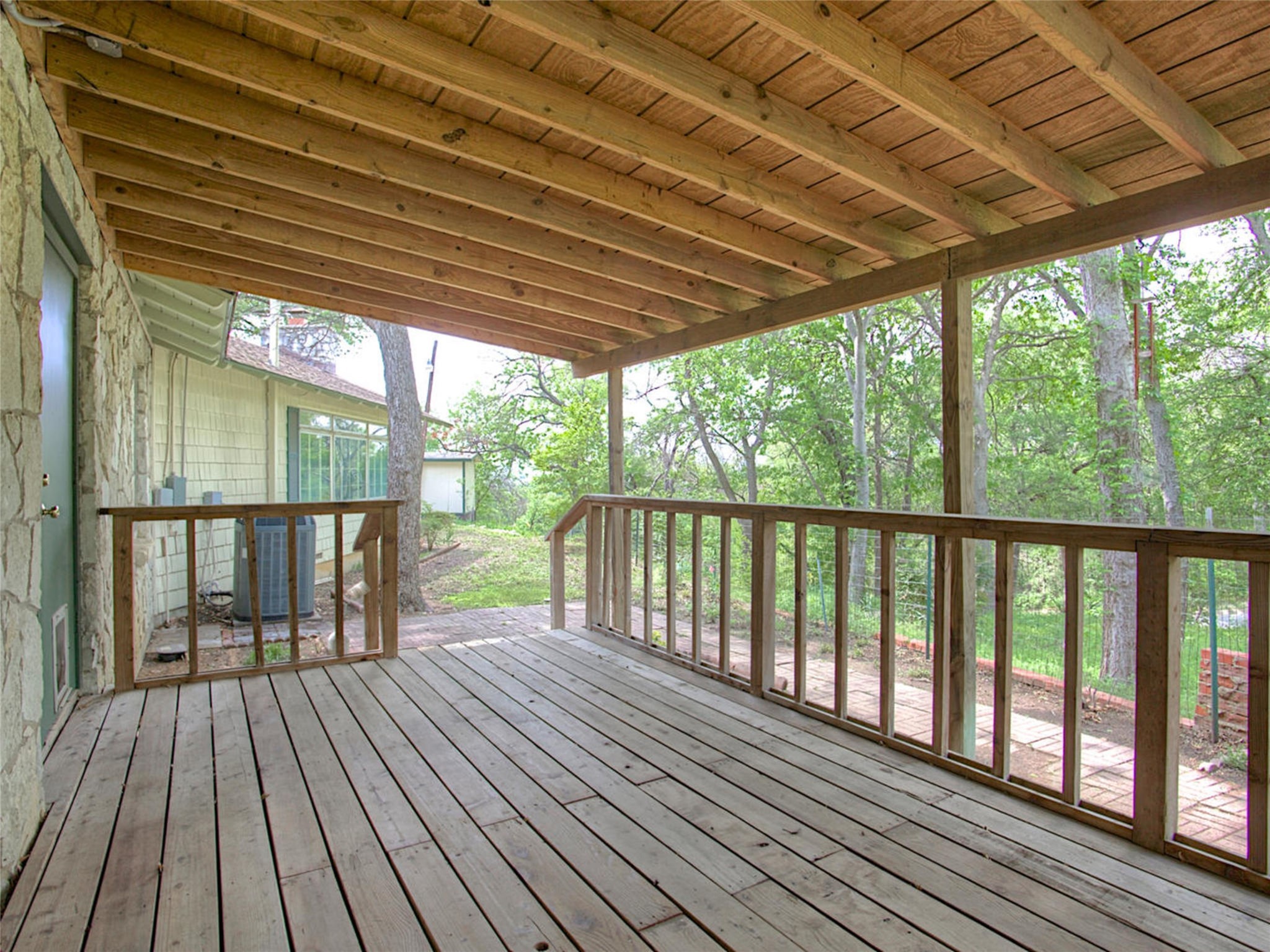1901 Bluebird Avenue Fort Worth TX 76111