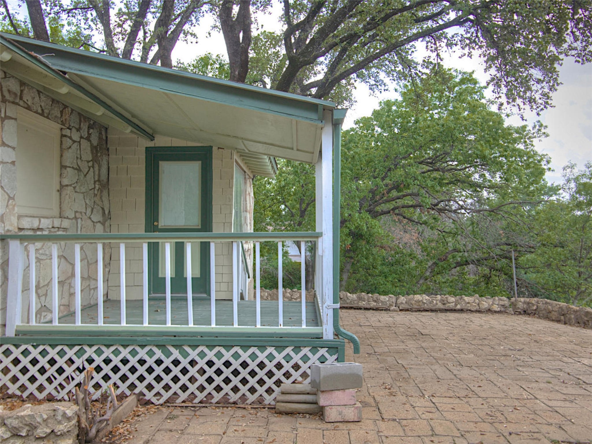 1901 Bluebird Avenue Fort Worth TX 76111