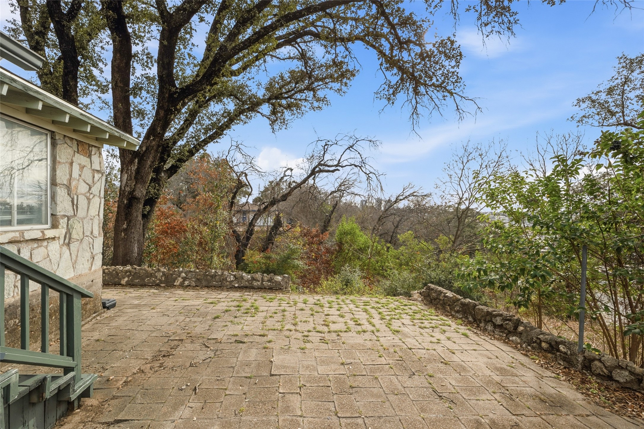1901 Bluebird Avenue Fort Worth TX 76111