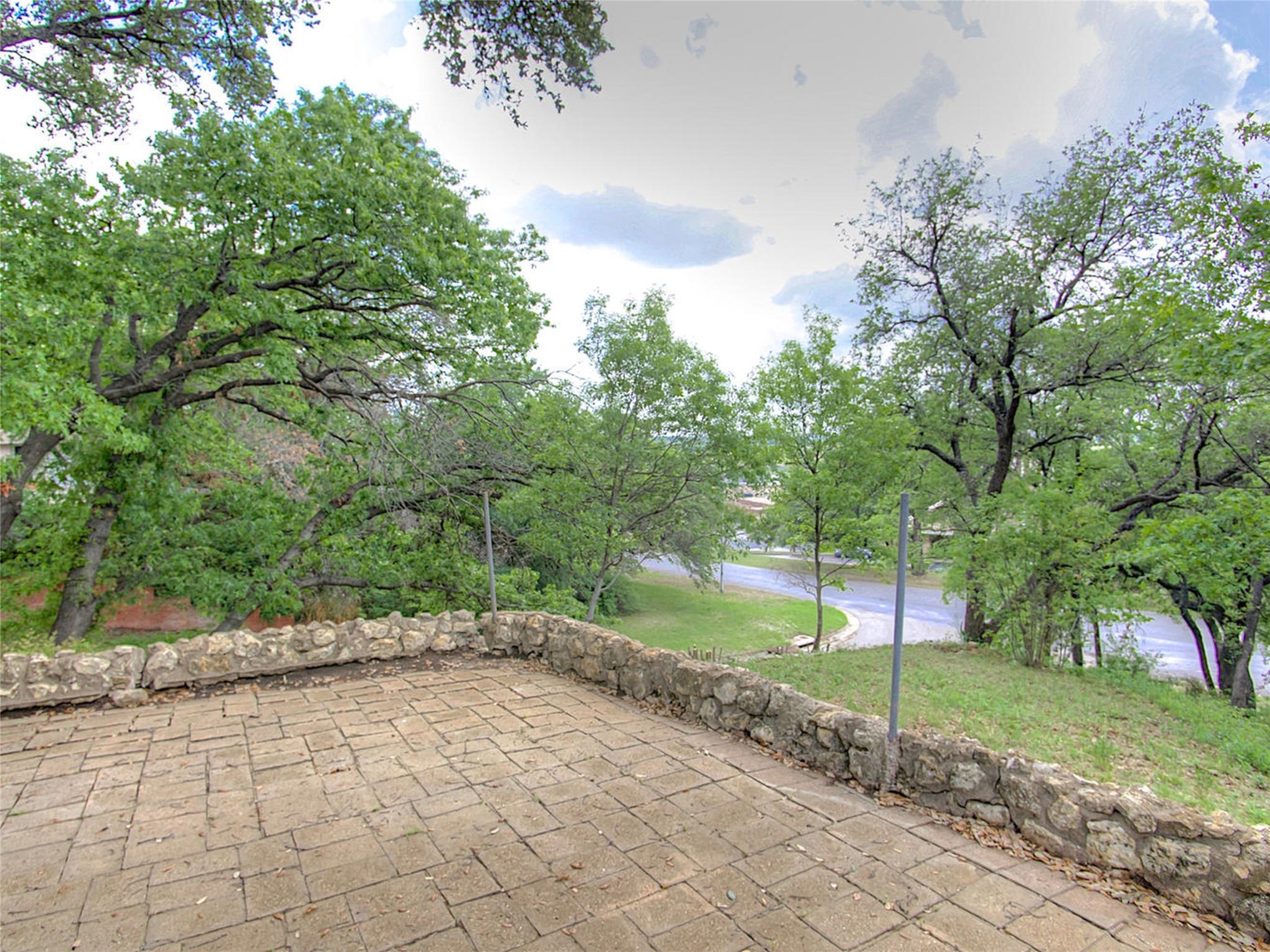 1901 Bluebird Avenue Fort Worth TX 76111
