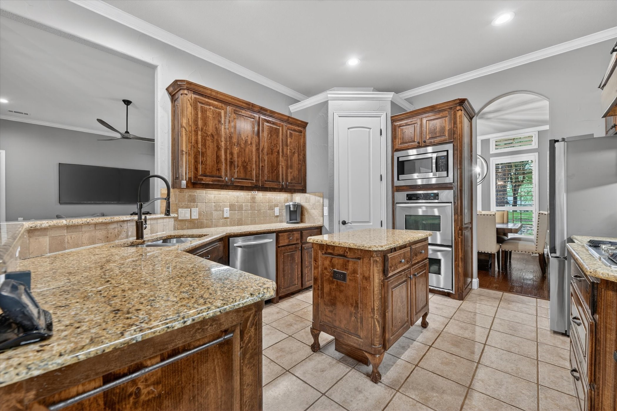 1005 Meadow Lark Lane Weatherford TX 76087