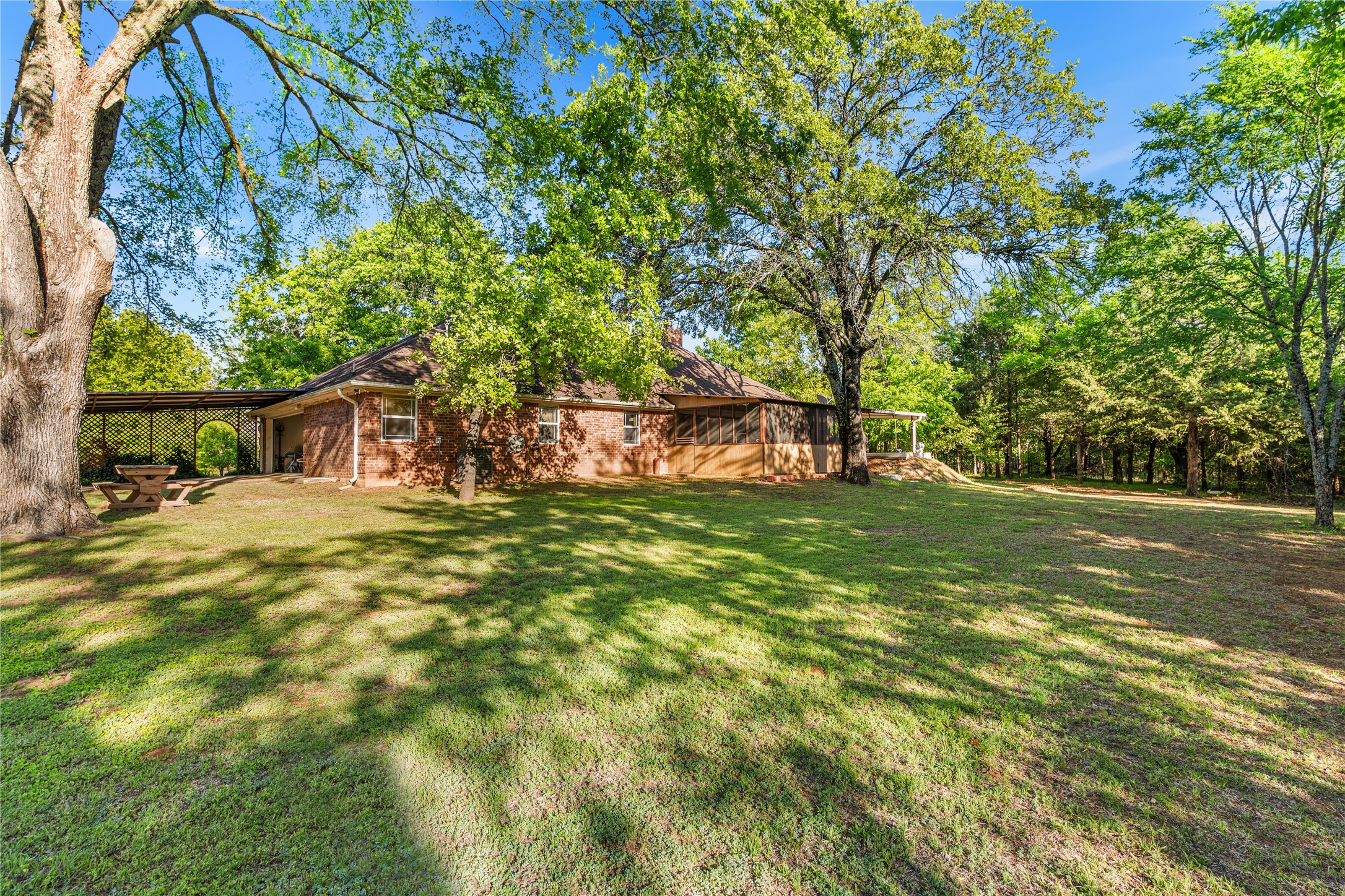 7275 Leavenworth Trail Mead OK 73449