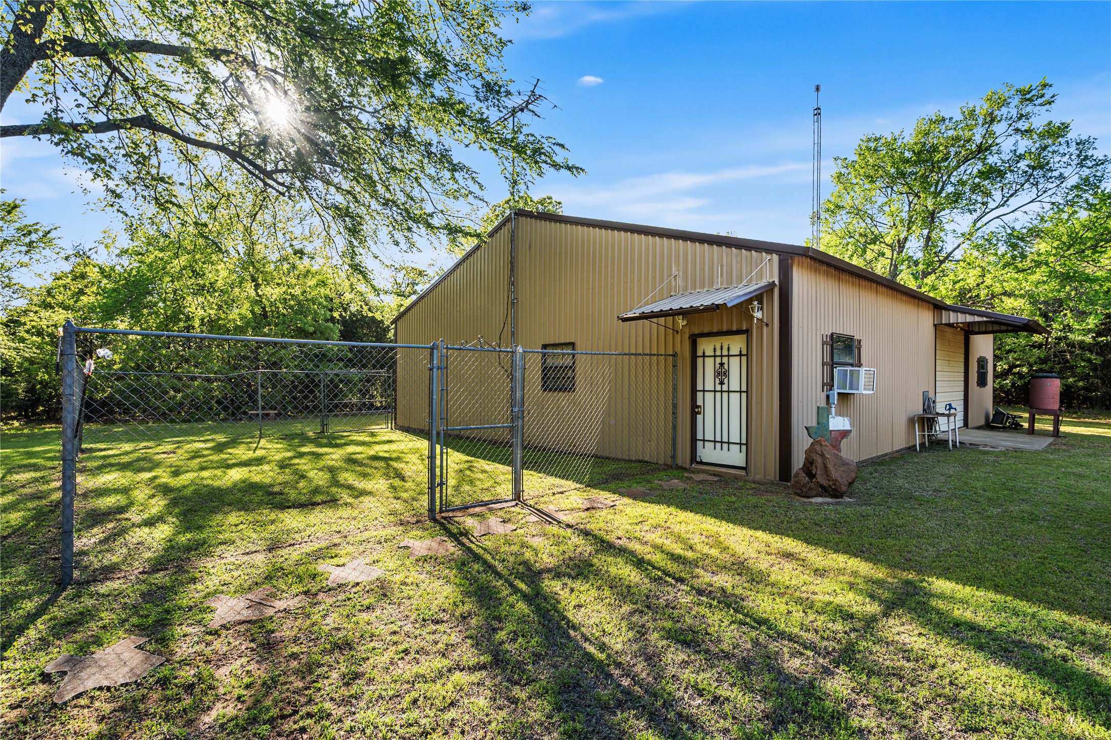 7275 Leavenworth Trail Mead OK 73449