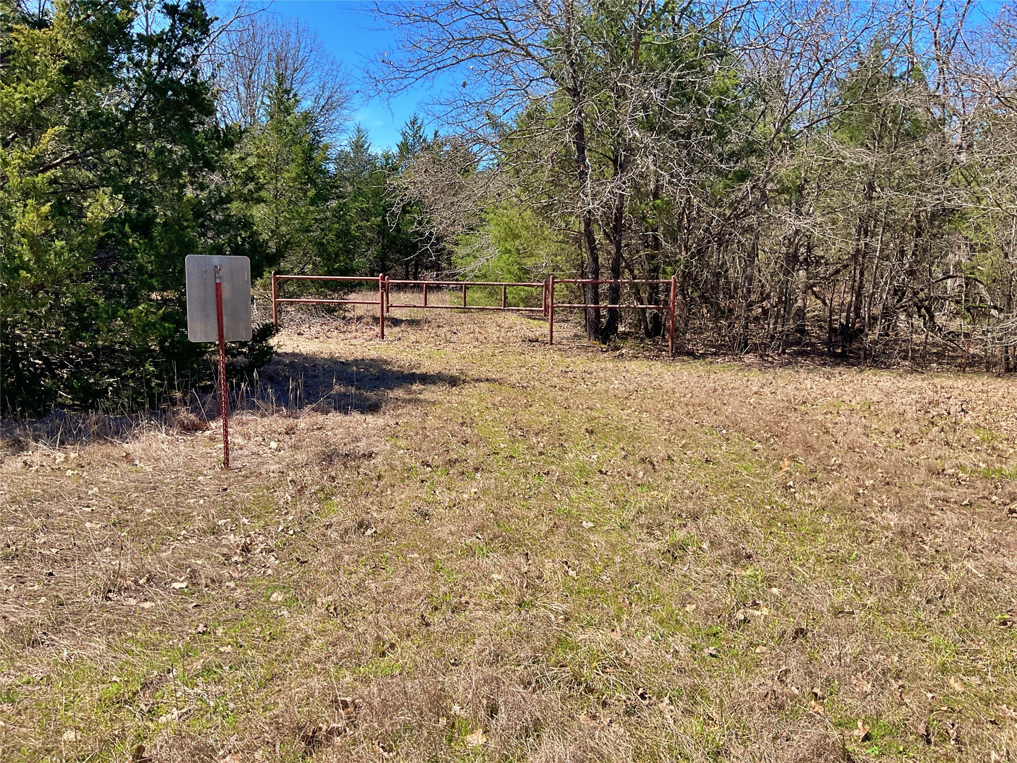 7275 Leavenworth Trail Mead OK 73449
