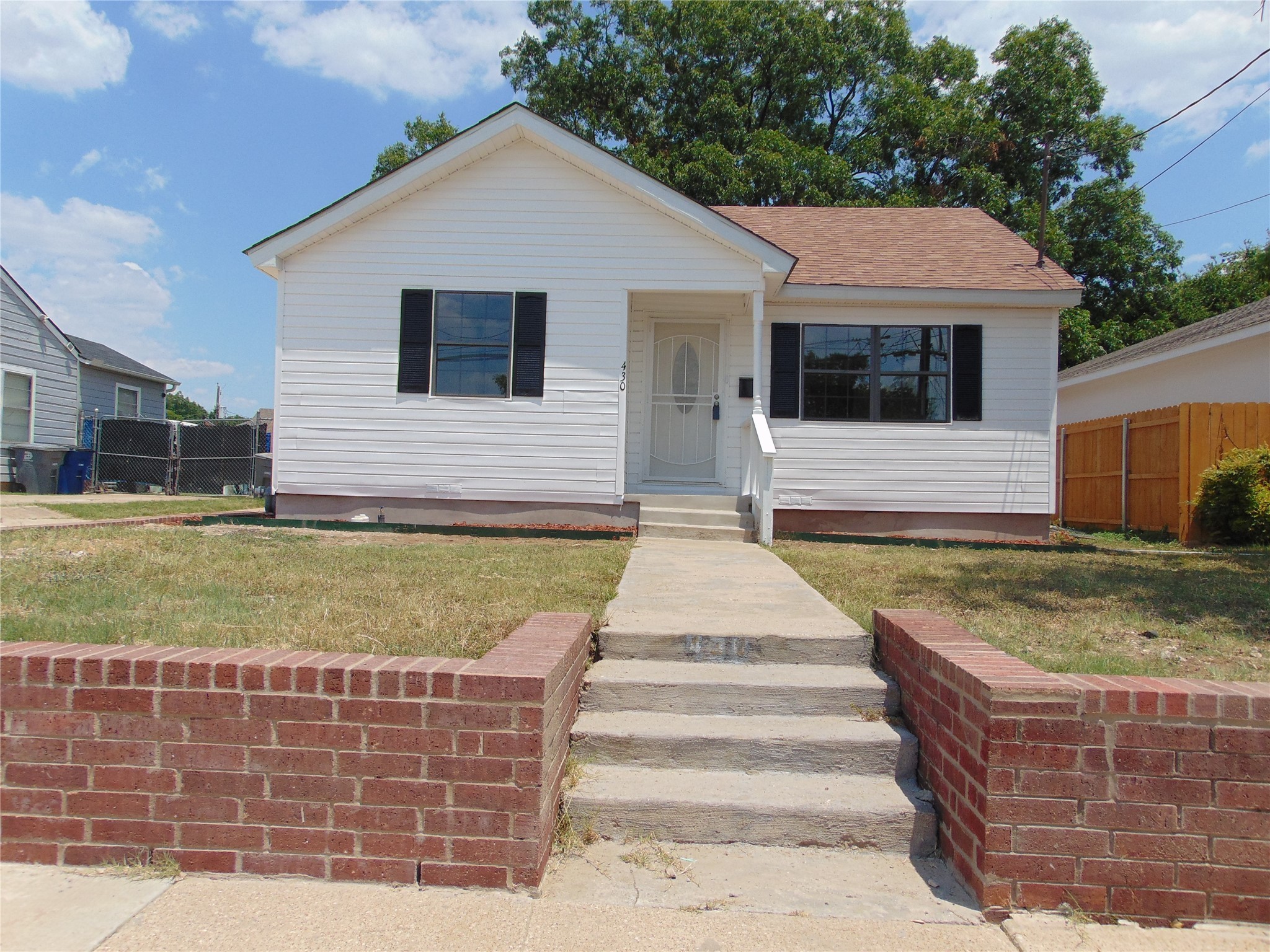 430 Avenue F Dallas TX 75203