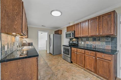 3826 Helmsford Drive Arlington TX 76016