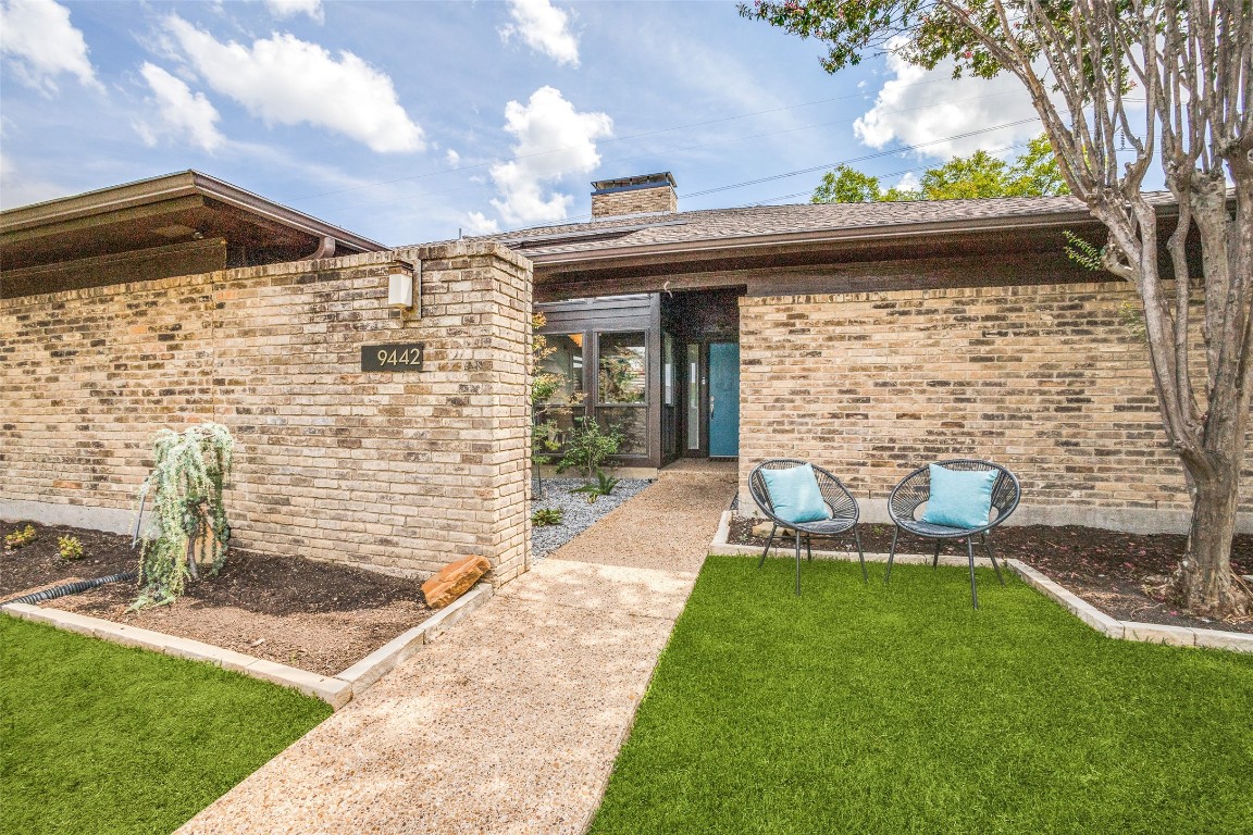 9442 Hilldale Drive Dallas TX 75231