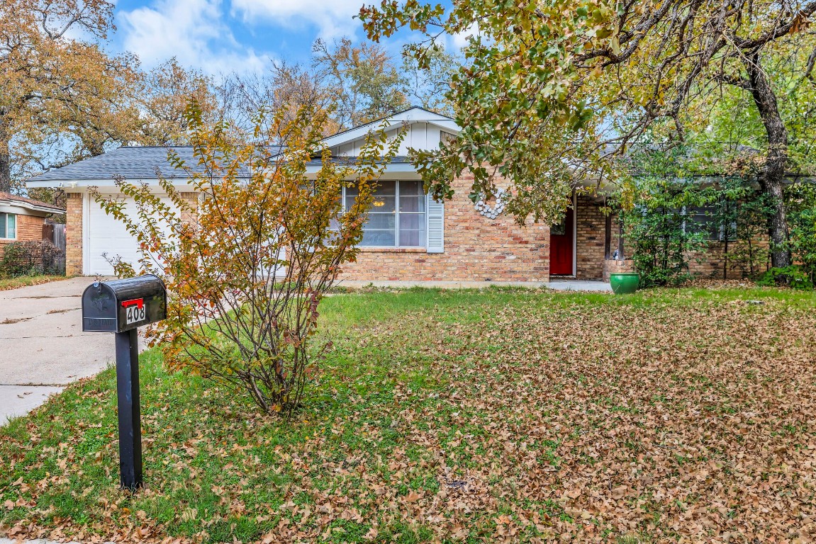 408 W Cheryl Avenue Hurst TX 76053