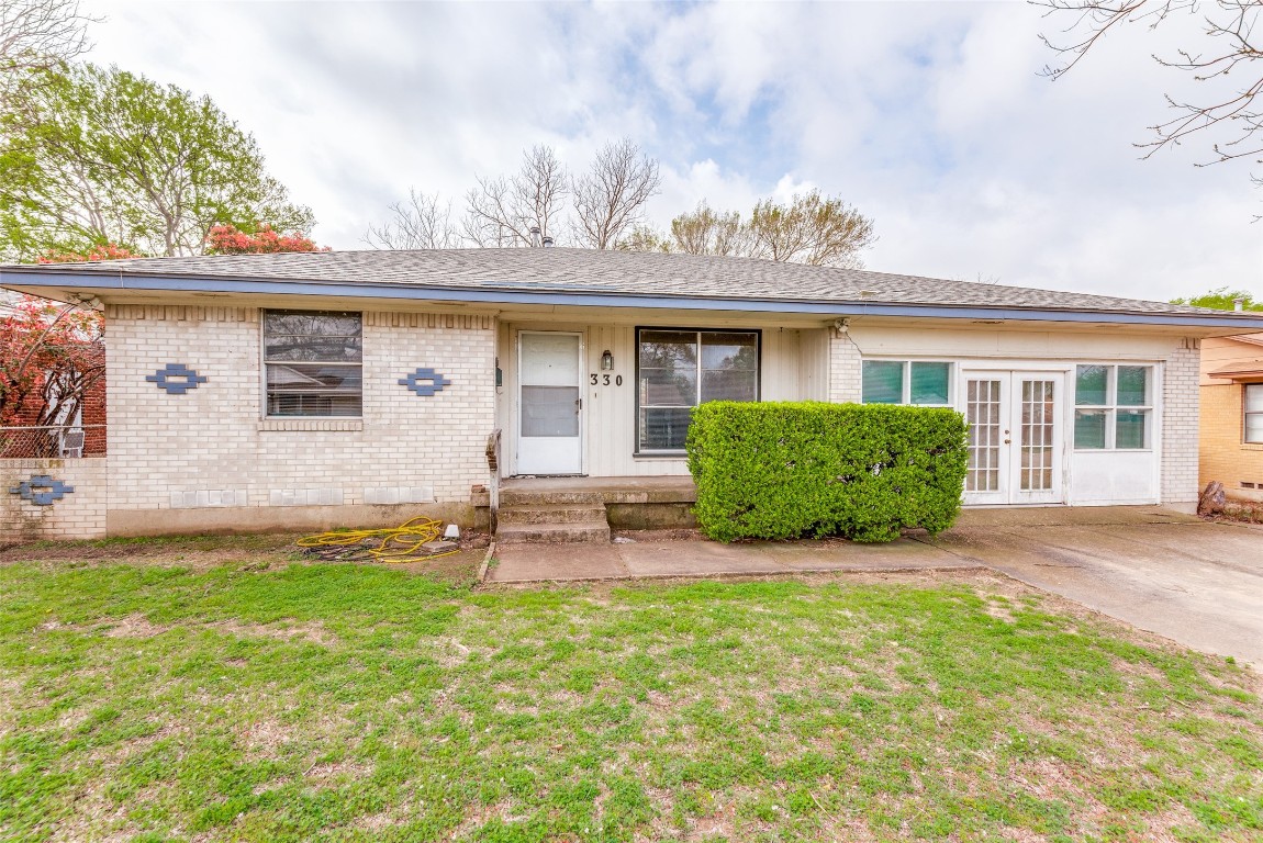 330 W Orange Street Duncanville TX 75116