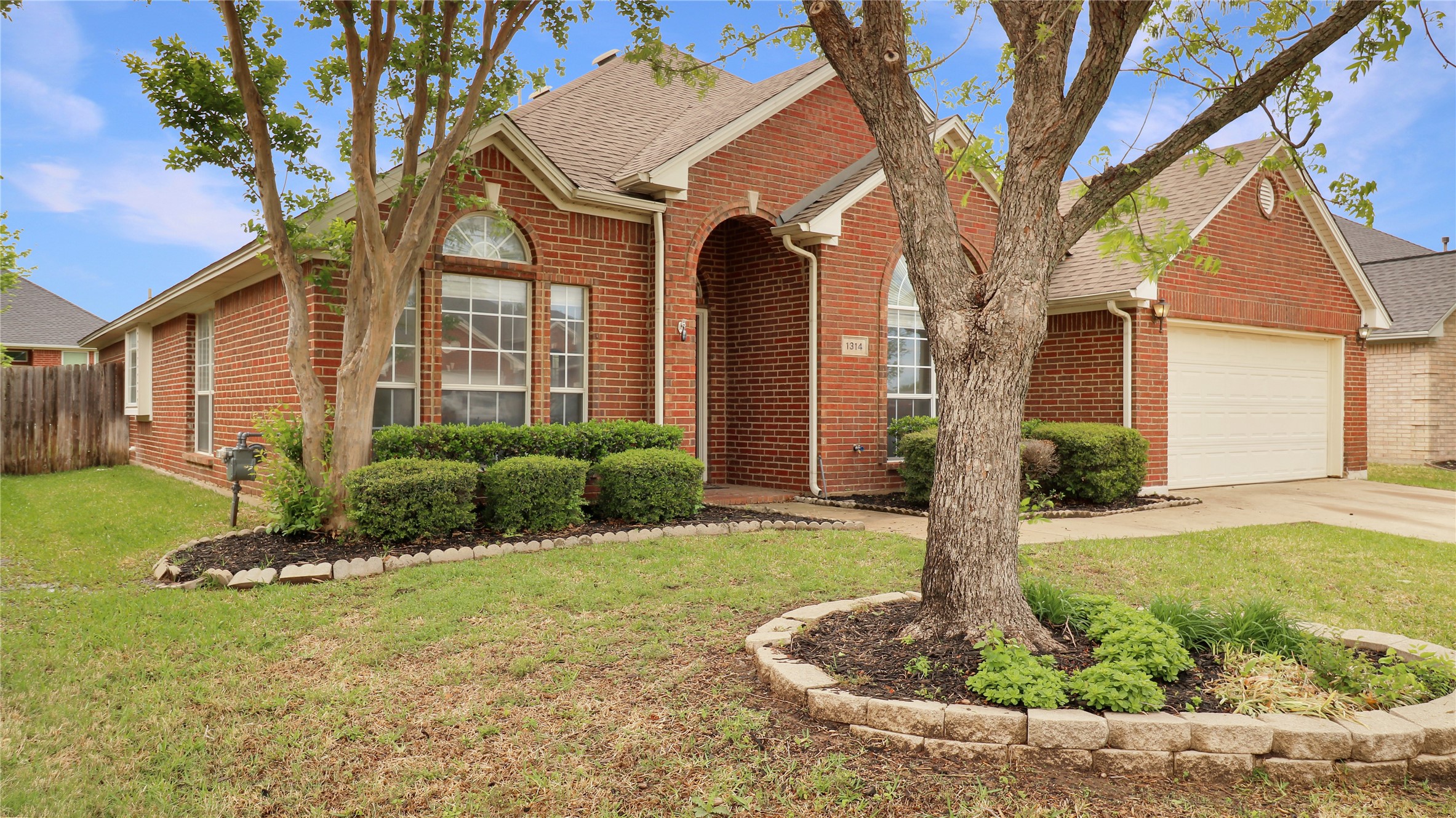1314 Pegasus Drive Arlington TX 76013