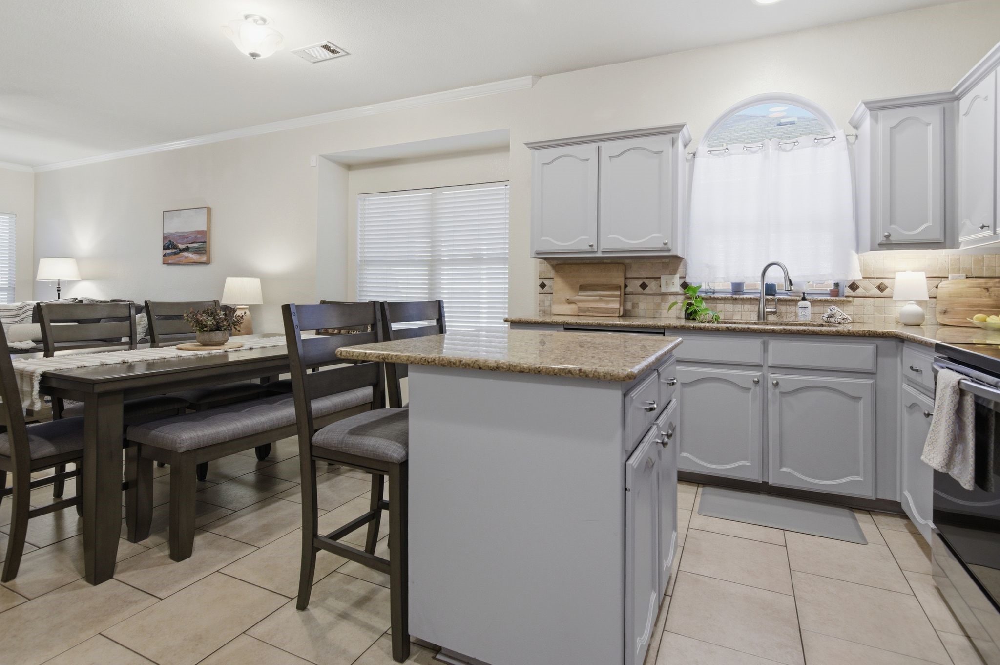 5913 Ozark Drive Fort Worth TX 76131