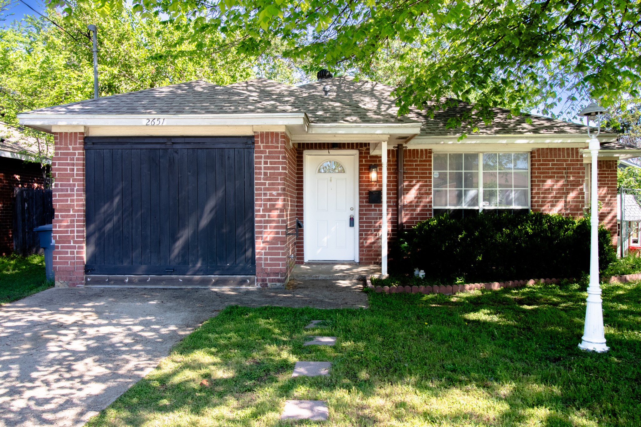 2651 Anderson Street Dallas TX 75215