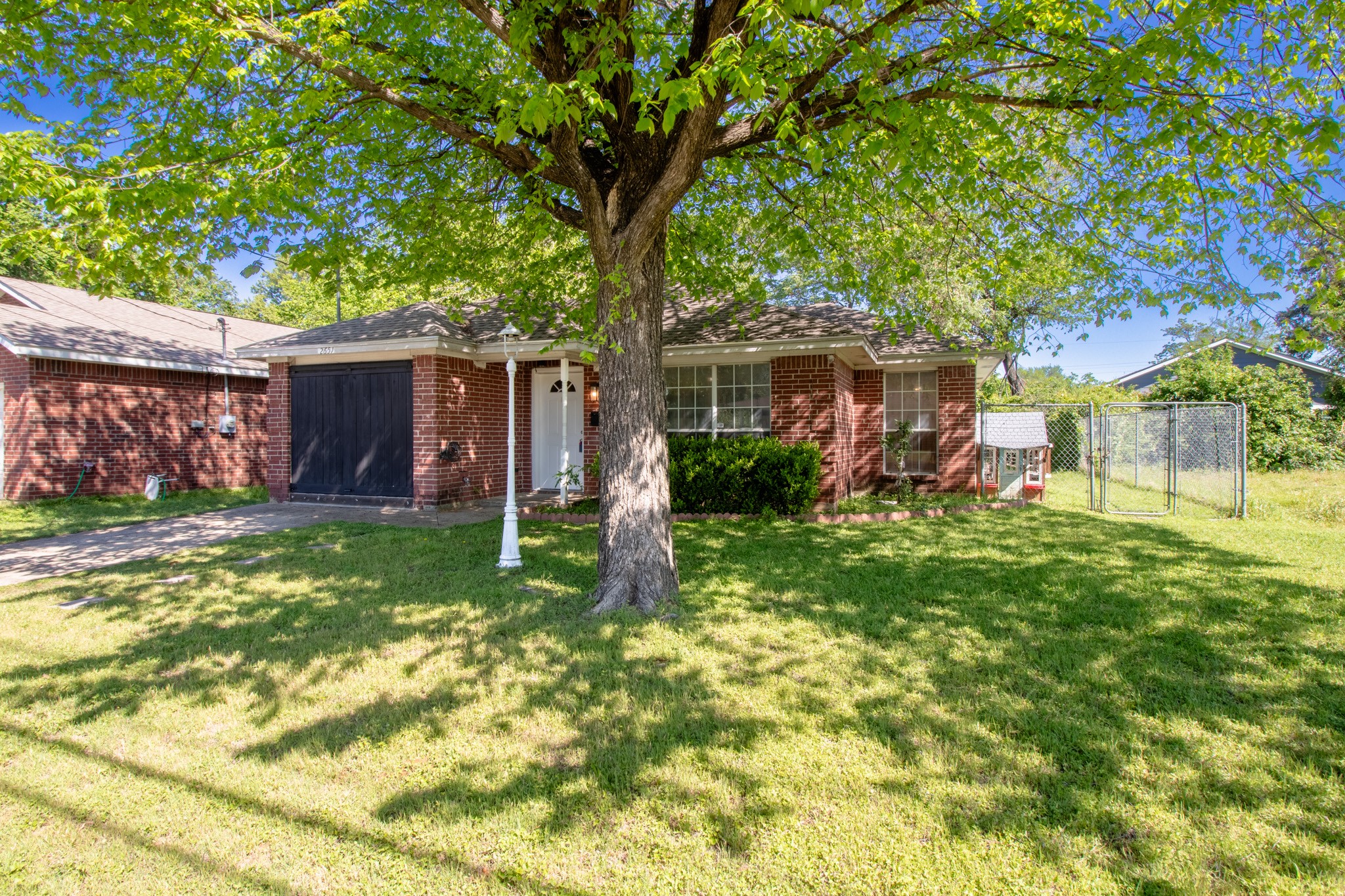 2651 Anderson Street Dallas TX 75215